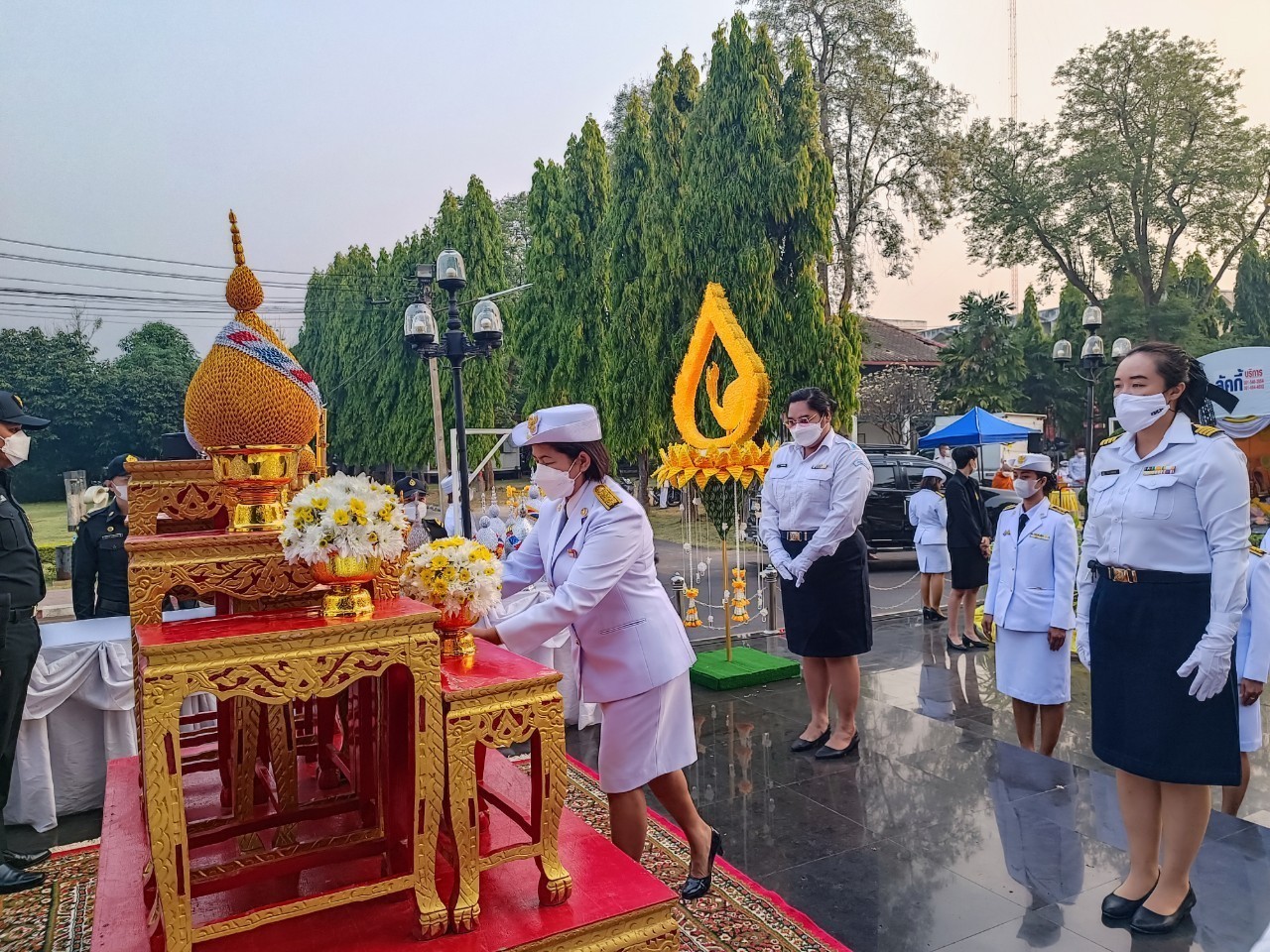 ร่วมงานพิธี “แผ่นดินสมเด็จพระนั่งเกล้าเจ้าอยู่หัว” เพื่อถวายราชสักการะ พระบาทสมเด็จพระนั่งเกล้าเจ้าอยู่หัว รัชกาลที่ 3..คลิก