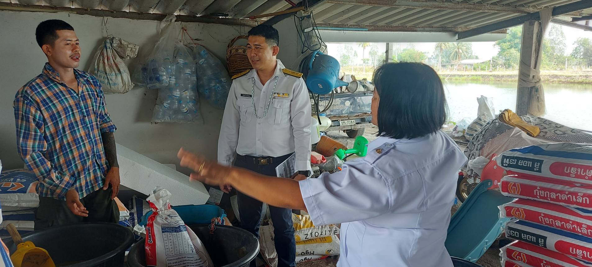 ลงพื้นที่พบปะเกษตรกรในพื้นที่อำเภอพนมทวน..คลิก