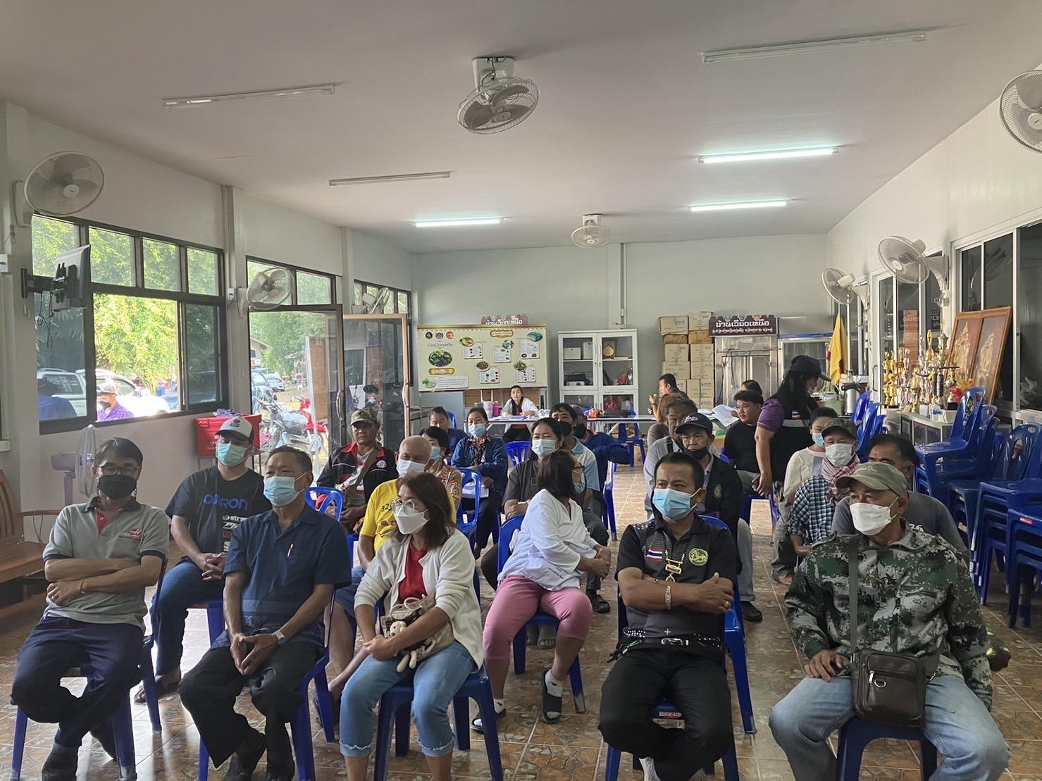 ร่วมประชุมเกษตรกรโครงการสร้างความเข็มแข็งกลุ่มผลิตด้านประมง (กลุ่มผู้เลี้ยงปลาในกระชัง ต.บ้านเวียง อ.ร้องกวาง จ.แพร่)..คลิก