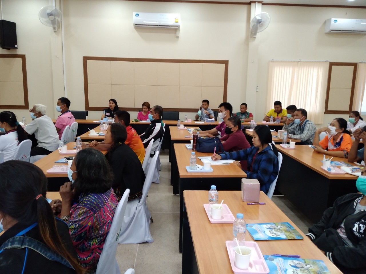 อบรมเกษตรกรโครงการส่งเสริมเกษตรทฤษฎีใหม่อำเภอขุขันธ์..คลิก
