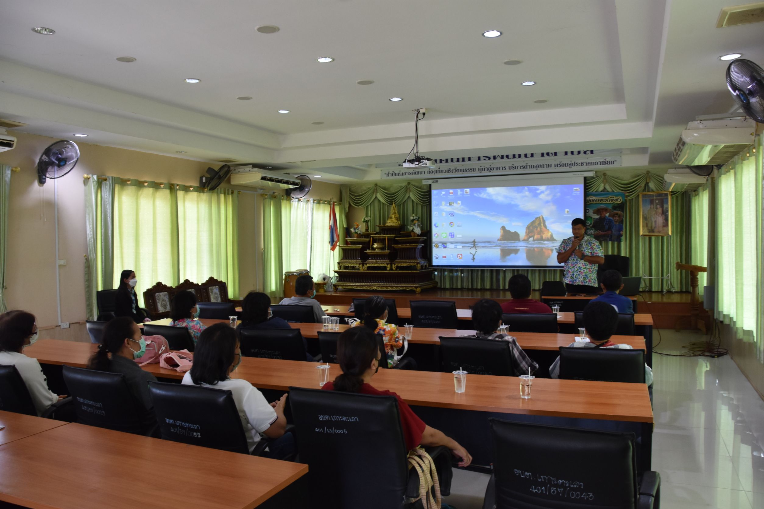 โครงการเรียนรู้ตามแนวปรัชญาเศรษฐกิจพอเพียง พื้นที่อำเภอบ้านตาก..คลิก