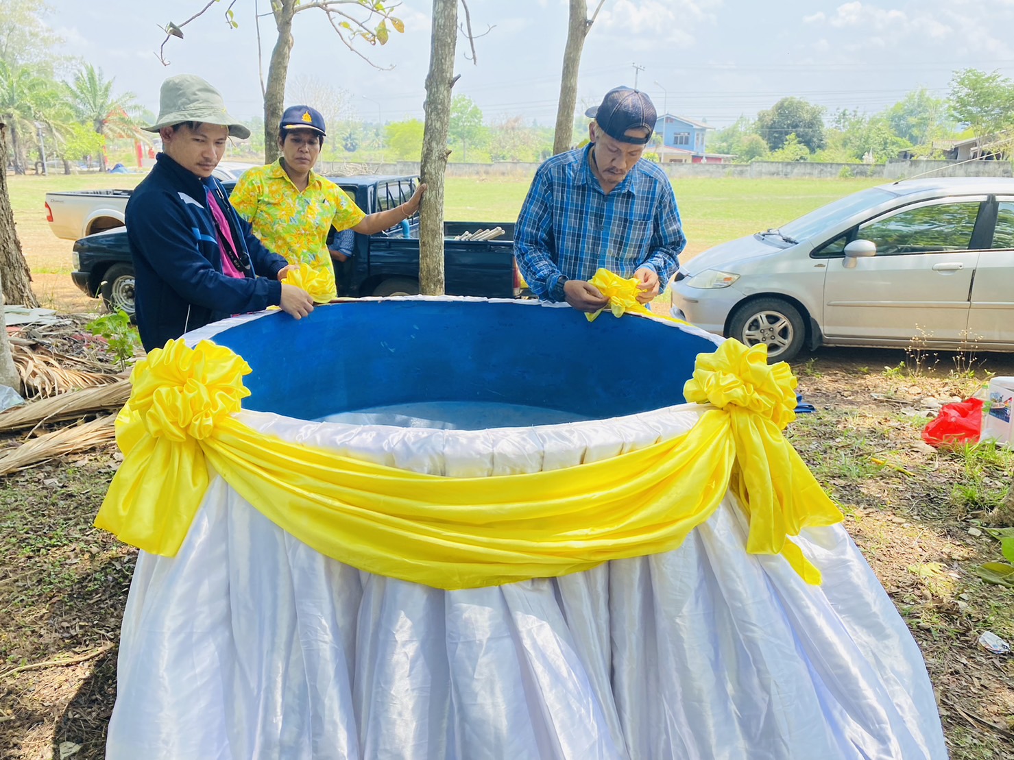 จัดเตรียมสถานที่เพื่อจัดกิจกรรมปล่อยพันธุ์สัตว์น้ำ เนื่องในวันข้าราชการพลเรือน ปี 2566..คลิก