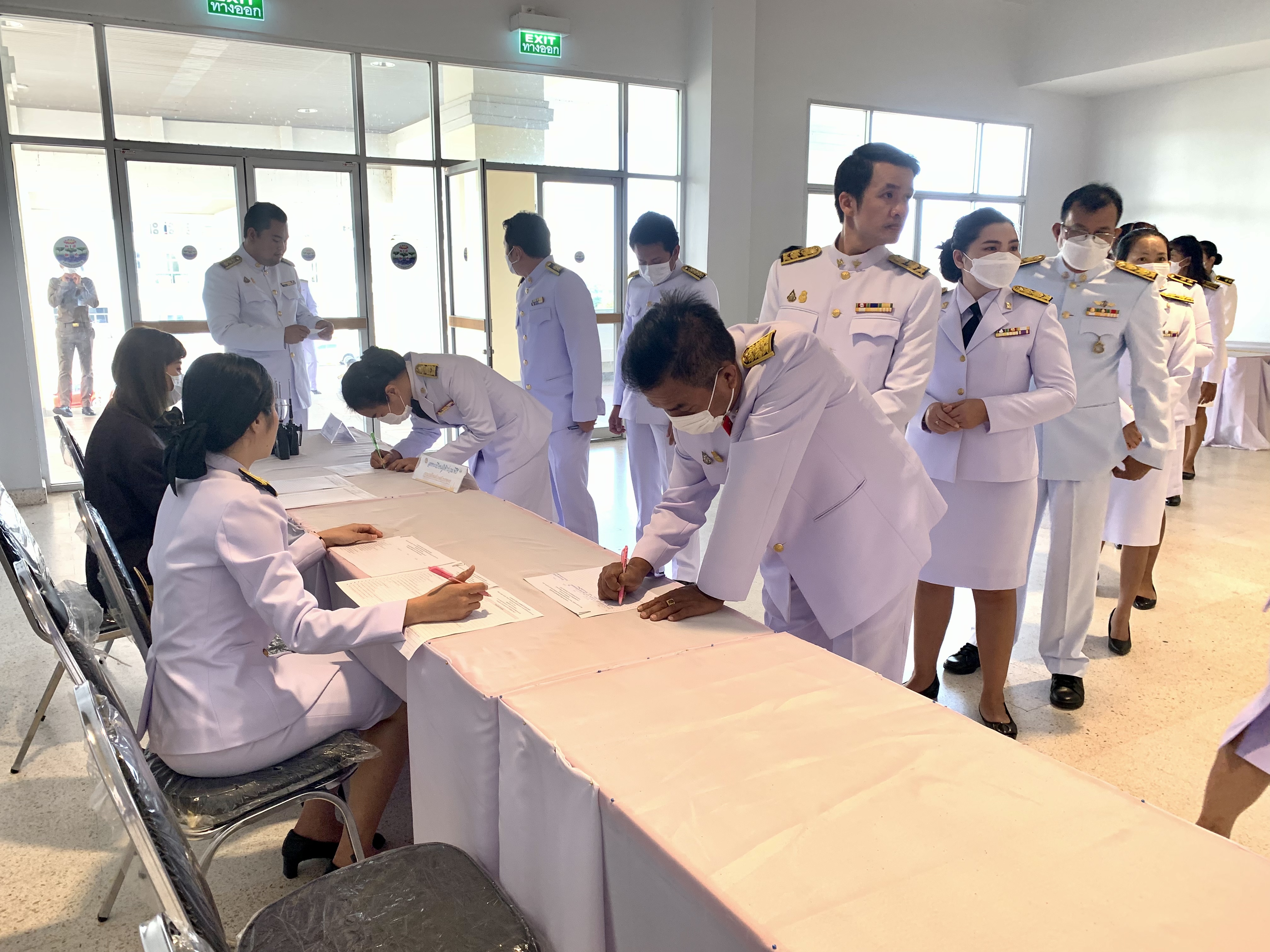 ประมงอุบลฯ ร่วมพิธีถวายราชสักการะเนื่องในวันพระบาทสมเด็จพระพุทธยอดฟ้าจุฬาโลกมหาราชและวันที่ระลึกมหาจักรีบรมราชวงศ์..คลิก