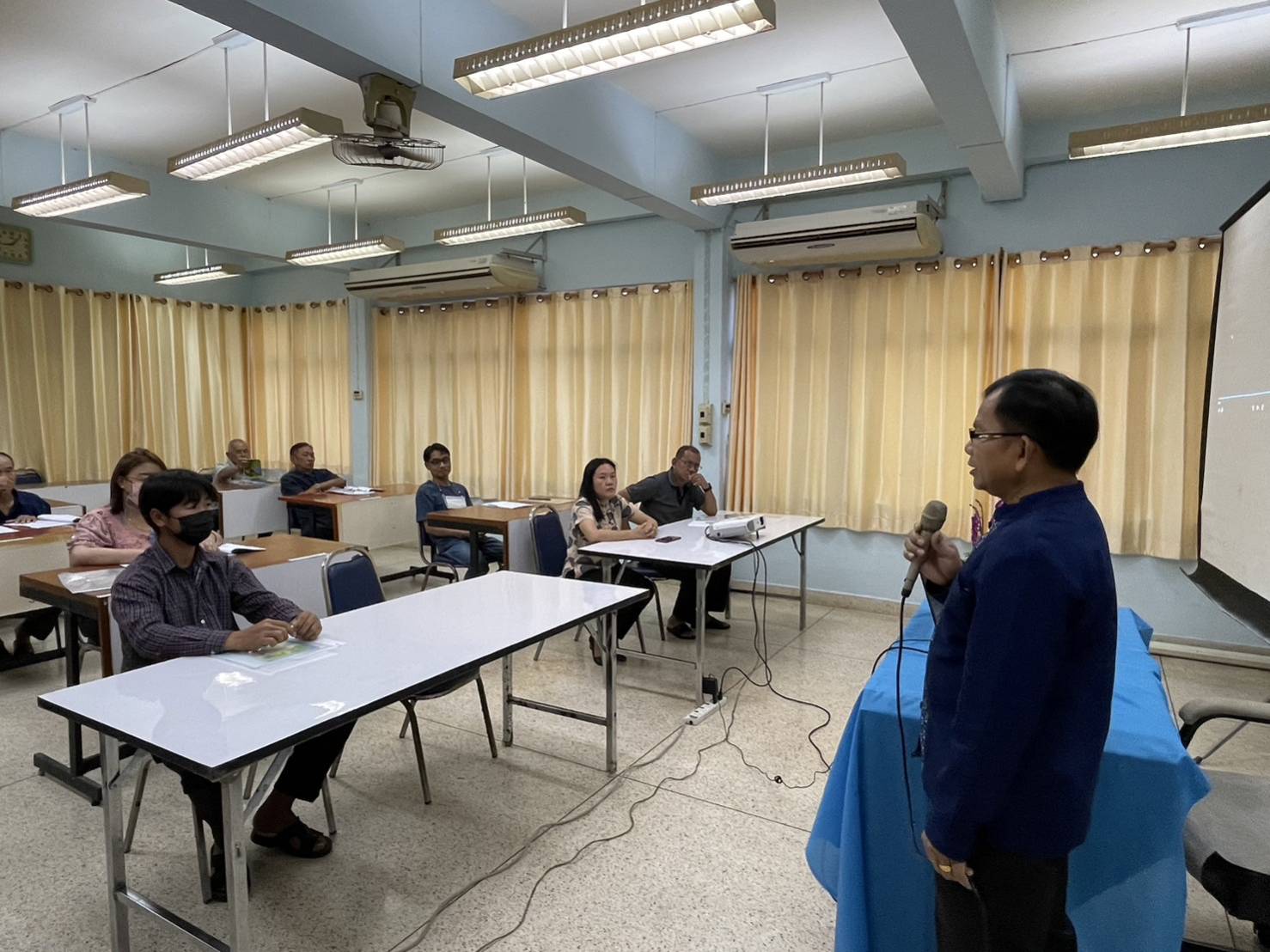 การฝึกอบรม โครงการส่งเสริมอาชีพการประมง กิจกรรมหลักส่งเสริมและพัฒนาศักยภาพกระบวนการผลิต กิจกรรมย่อยส่งเสริมการเพาะเลี้ยงสัตว์น้ำและพัฒนาธุรกิจสัตว์น้ำที่มีความสำคัญทางเศรษฐกิจ..คลิก