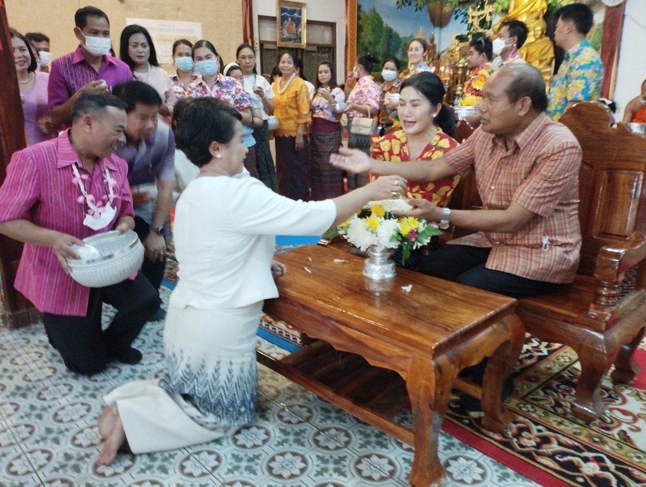 ร่วมกิจกรรมสรงน้ำพระ ๙ วัด รับน้ำพระพุทธมนต์เสริมมงคลชีวิต “สืบสานสงกรานต์วิถีไทย ร่วมสานใจสู่สากล” ประจำปี พ.ศ.๒๕๖๖..คลิก