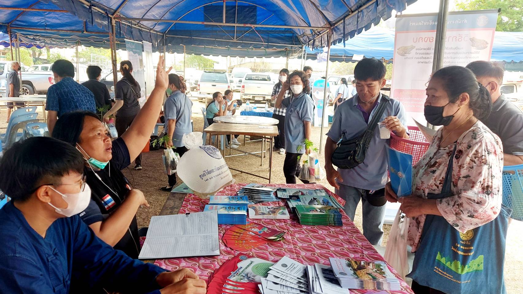 โครงการจังหวัดเคลื่อนที่ หน่วยบำบัดทุกข์ บำรุงสุข สร้างรอยยิ้มให้ประชาชน จังหวัดแพร่..คลิก