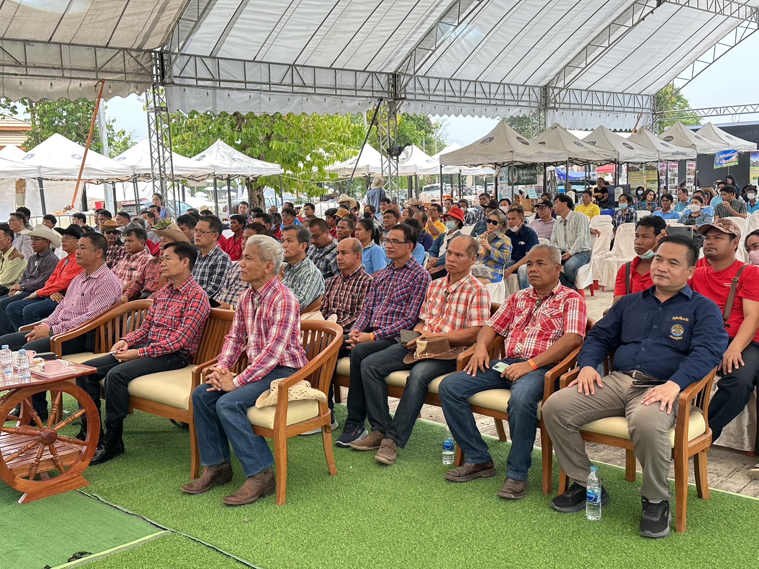 เข้าร่วมงานประกวดโคเนื้อและจัดกิจกรรม Fisherman Market @Sisaket  ..คลิก
