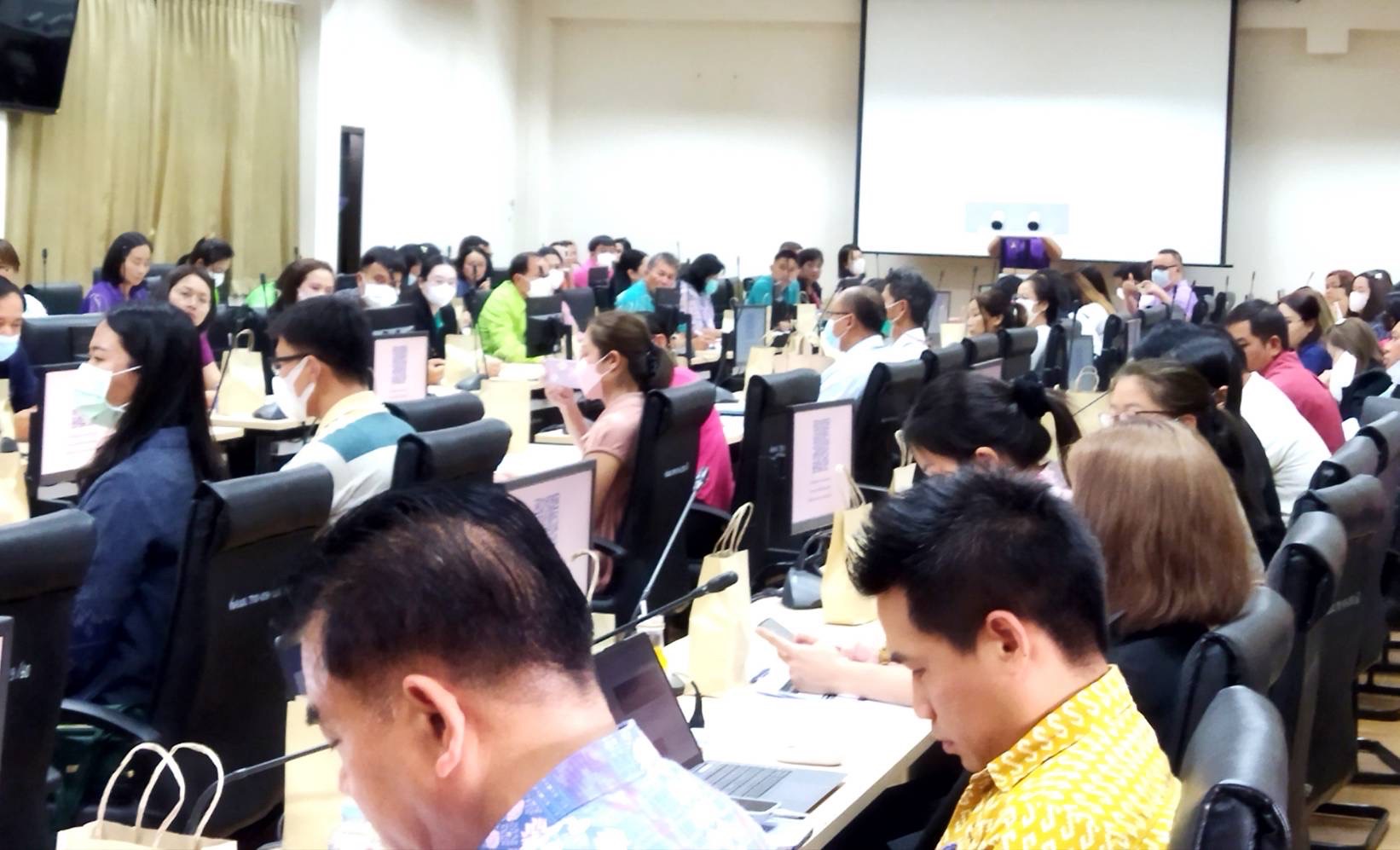 วันที่ 26 เมษายน พ.ศ. 2566 นายบุญหลาย กุลนารัตน์ ประมงจังหวัดหนองบัวลำภู มอบหมายกลุ่มบริหารและยุทธศาสตร์ ร่วมประชุมโครงการลดการใช้พลังงานในภาครัฐ ปีงบประมาณ พ.ศ. 2565 - 2566 ส่วนที่ 2