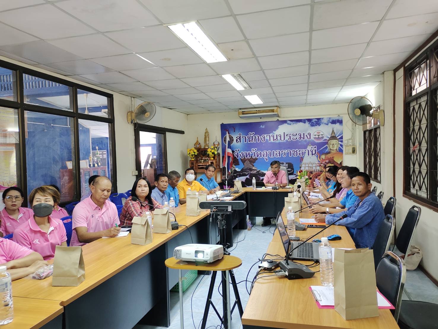 ประมงอุบลฯ ประชุมคณะกรรมการคัดเลือกเกษตรกร และสถาบันเกษตรกรดีเด่นด้านการประมง ระดับจังหวัด ประจำปีงบประมาณ พ.ศ. 2566..คลิก