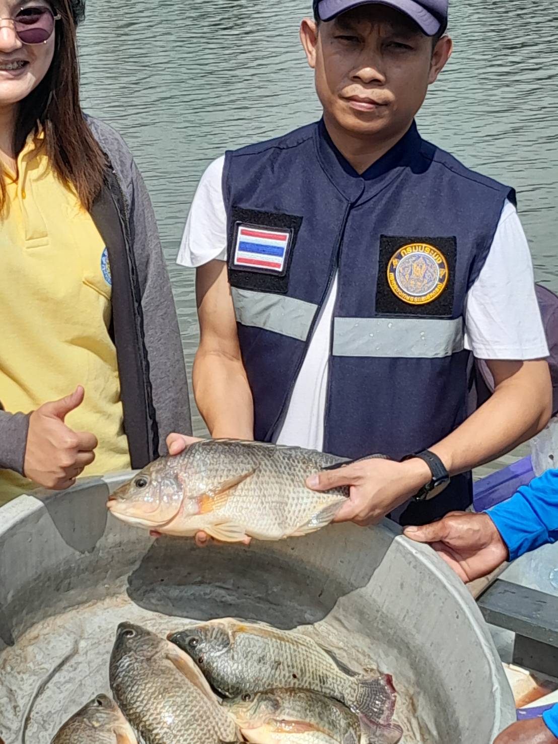 ลงพื้นที่สุ่มตรวจการเจริญเติบโตและความหนาแน่นของปริมาณสัตว์น้ำในแหล่งน้ำหนองซองแมว..คลิก