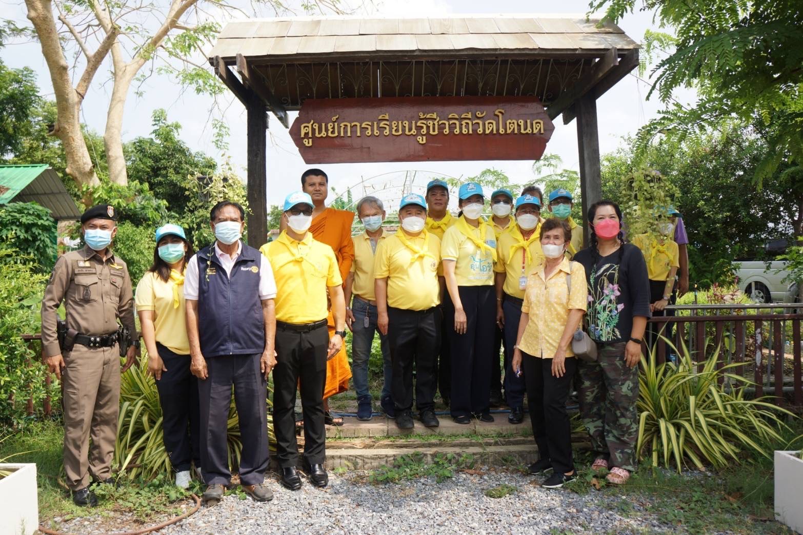 (อ.บางกรวย) กิจกรรมจิตอาสาพัฒนา เฉลิมพระเกียรติพระบาทสมเด็จพระเจ้าอยู่หัว เนื่องในวันฉัตรมงคล..คลิก