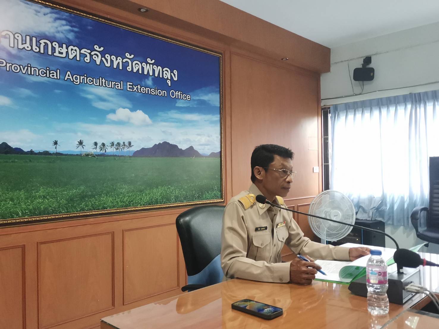 นักวิชาการประมงปฏิบัติการ เข้าร่วมประชุมคณะทำงาน เก็บข้อมูลการประกวดแปลงใหญ่ดีเด่นระดับจังหวัดปี 2566  เพื่อร่วมพิจารณาคัดเลือกผลงานแปลงใหญ่ที่ส่งเอกสาร เข้าประกวดที่ดีที่สุด..คลิก