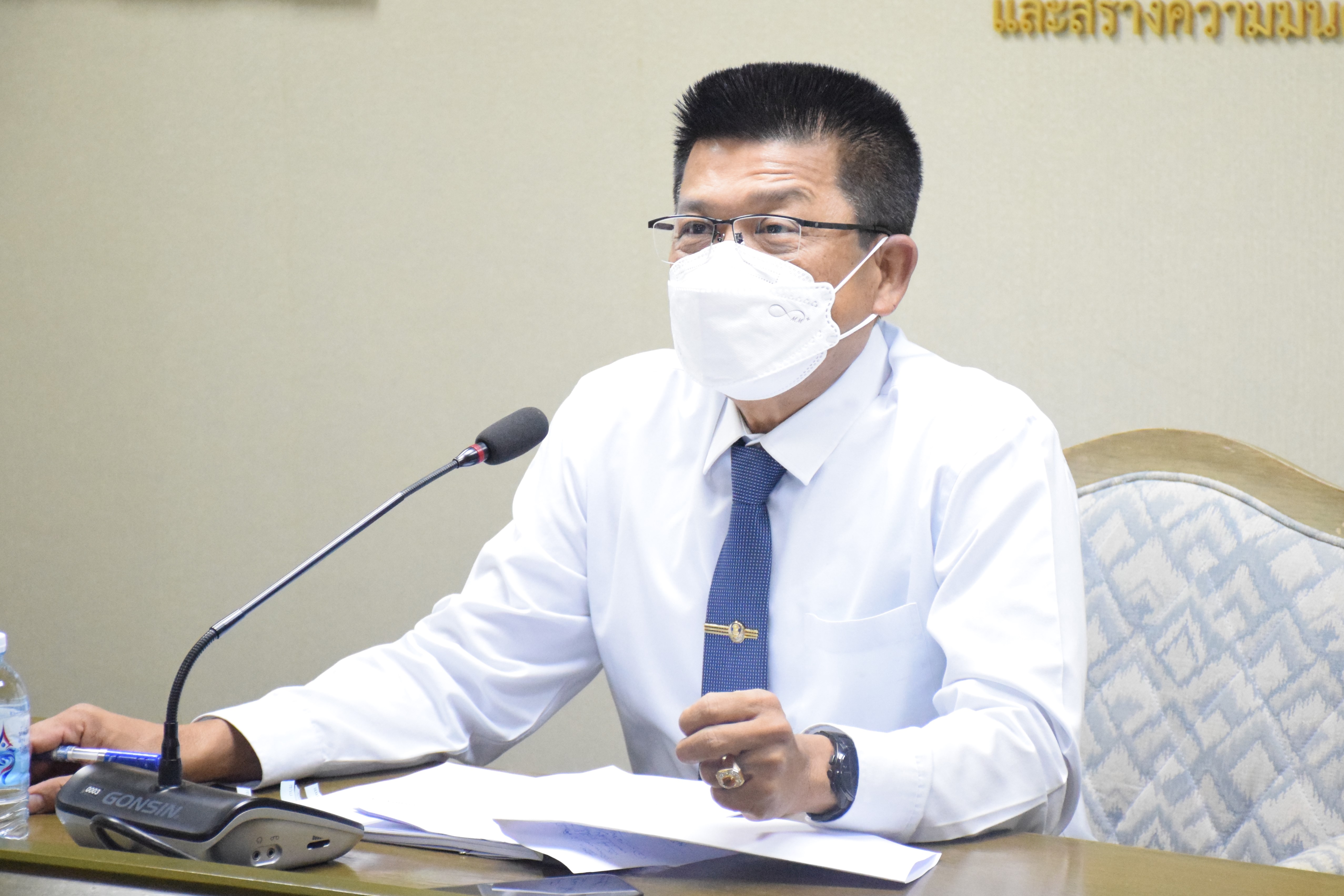 วันพุธที่ 10 พฤษภาคม พ.ศ. 2566 เวลา  13.00 น. ณ ห้องประชุมทูน่า ชั้น 6 อาคารจุฬาภรณ์ กรมประมง            นายบัญชา สุขแก้ว รองอธิบดีกรมประมง  เป็นประธานการประชุมการพิจารณา (ร่าง) กรอบการสั่งสมประสบการณ์ภาพรวมของหน่วยงาน ครั้งที่ 1/ 2566 เพื่อทบทวน (ร่าง) กรอบการสั่งสมประสบการณ์ภาพรวมของหน่วยงาน ได้แก่ การกำหนดตำแหน่งเป้าหมายหน่วยงานที่ไปเรียนรู้ องค์ความรู้ที่ต้องการจากหน่วยงานนั้นๆ และระยะเวลาที่เรียนรู้ในแต่ละหน่วยงานภายใต้การกำกับดูแลของนายบัญชา สุขแก้ว รองอธิบดีกรมประมงจำนวน 6 หน่วยงาน ประกอบด้วย กองกฎหมาย  กองตรวจการประมง กองบริหารจัดการทรัพยากรและกำหนดมาตรการ กองบริหารจัดการเรือประมงและการทำการประมง กองวิจัยและพัฒนาประมงน้ำจืด กองวิจัยและพัฒนาประมงทะเล เพื่อรวบรวมภาพรวมของหน่วยงาน ก่อนนำเสนอคณะกรรมการดำเนินการระบบข้าราชการผู้มีผลสัมฤทธิ์สูง (High Performance and Potential System - HIPPS) เพื่อพิจารณาต่อไป..คลิก