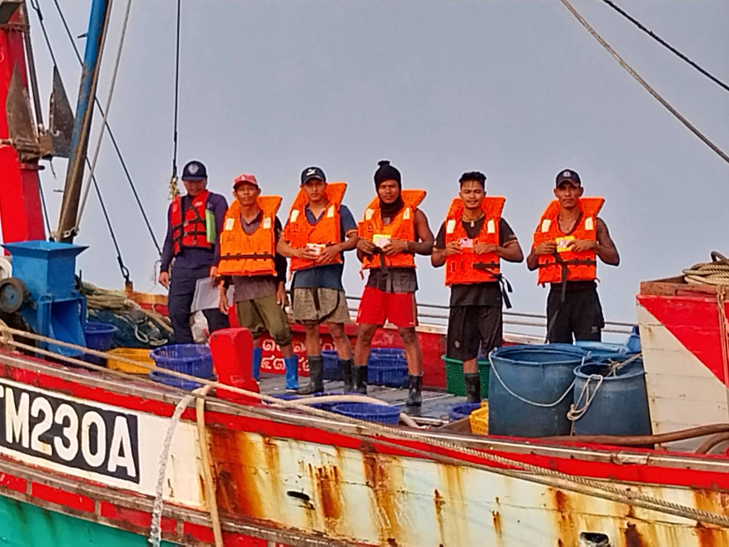 กิจกรรมย่อยติดตามและเฝ้าระวัง การดำเนินการทำการประมง เรือประมง การตรวจสอบย้อนกลับของสถานประกอบการและกิจกรรมอื่นที่เกี่ยวข้องด้านการประมง..คลิก