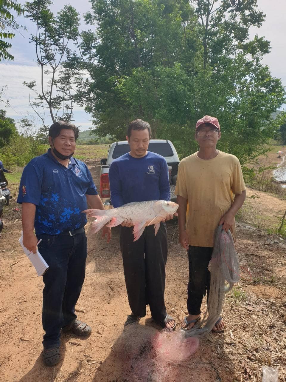 ลงพื้นที่สังเกตการณ์การดำเนินงานขององค์กรชุมชนประมงท้องถิ่นบ้านหนองปากชัฏ อำเภอจอมบึง..คลิก