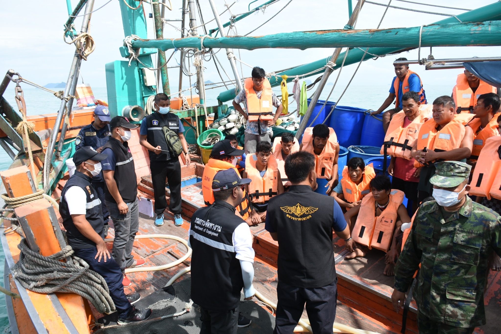 วันที่ 16  พฤษภาคม 2566 : ศบป.9 สตูล บูรณาการตรวจร่วมเรือประมงพาณิชย์กลางทะเลจังหวัดสตูล..คลิก