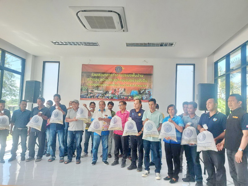สนับสนุนพันธุ์ปลากินพืช เพื่อปล่อยลงสู่ทะเลสาบสงขลา อ.ปากพะยูน จ.พัทลุง..คลิก