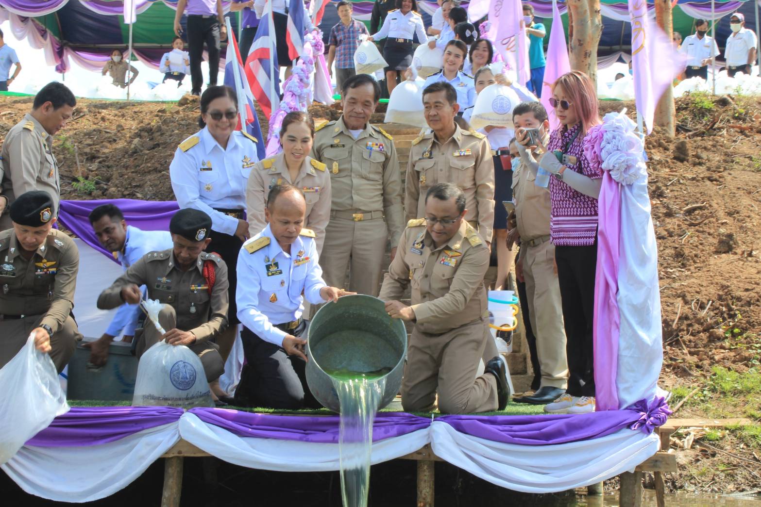จังหวัดเพชรบูรณ์ จัดพิธีปล่อยพันธุ์สัตว์น้ำ  เฉลิมพระเกียรติสมเด็จพระนางเจ้าฯ พระบรมราชินี เนื่องในโอกาสวันเฉลิมพระชนมพรรษา 3 มิถุนายน 2566..คลิก