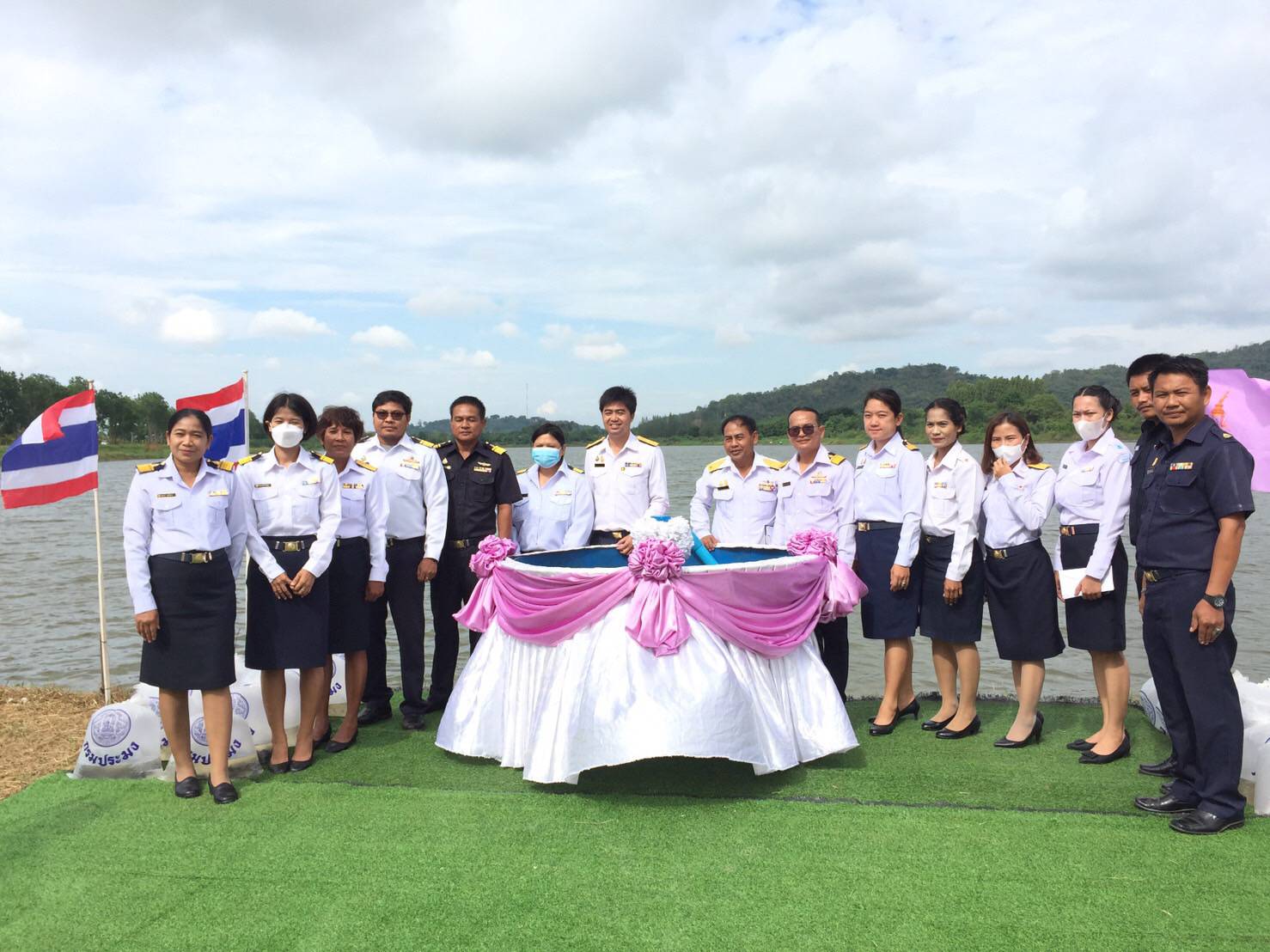 ร่วมพิธีปล่อยพันธุ์สัตว์น้ำ ณ อ่างเก็บน้ำทับประดู่..คลิก