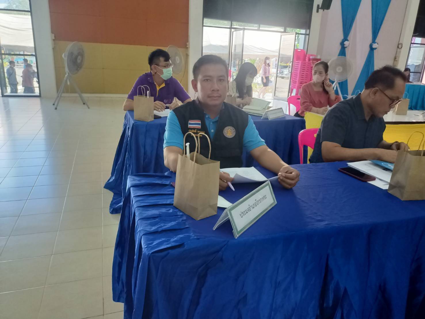 ประชุมหัวหน้าส่วนราชการ หัวหน้าหน่วยงานรัฐวิสาหกิจ ปลัดอำเภอ ฯ..คลิก