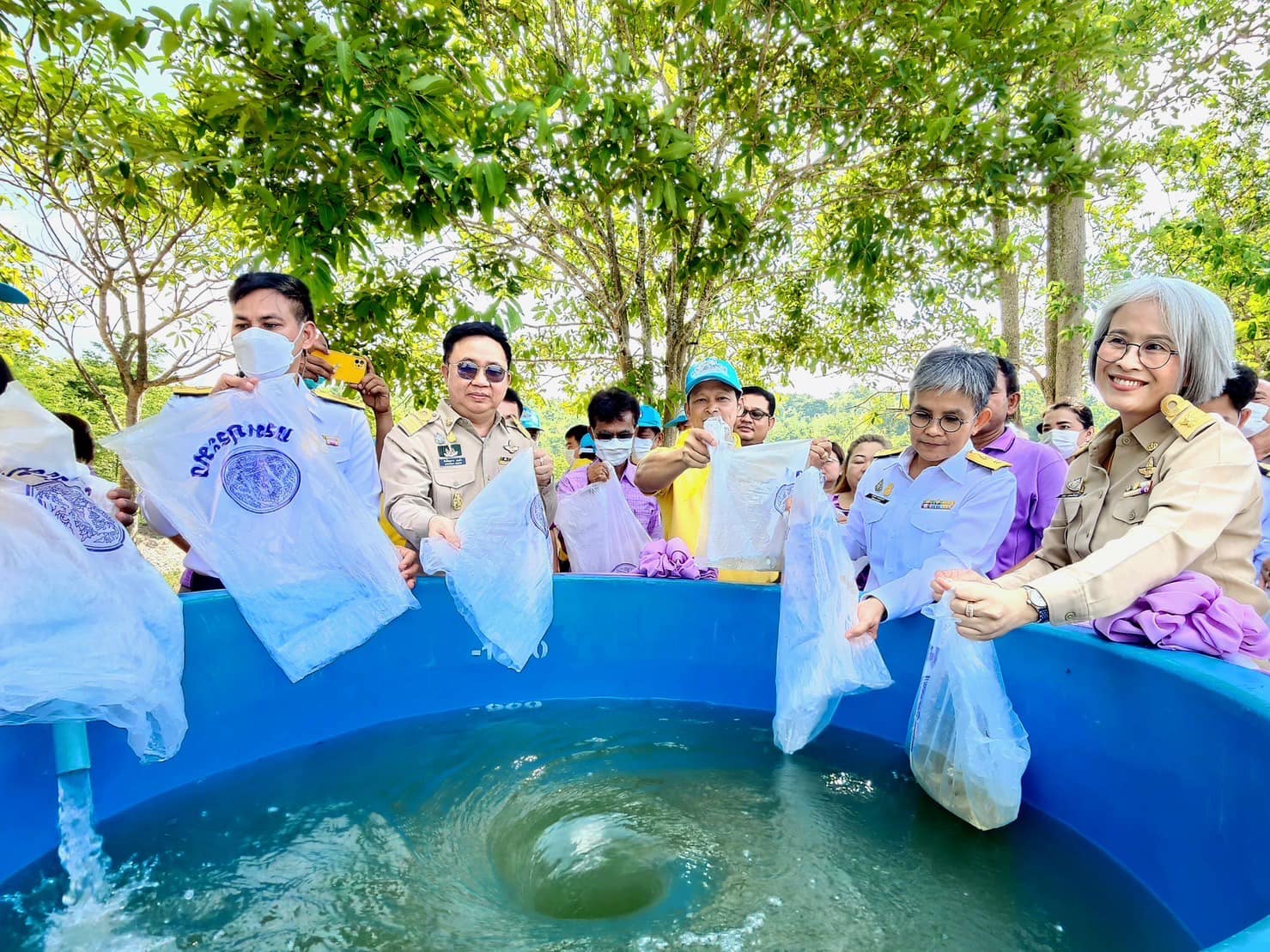 ร่วมจัดพิธีปล่อยพันธุ์สัตว์น้ำเนื่องในวันเฉลิมพระชนมพรรษาสมเด็จพระนางเจ้าสุทิดาพัชรสุธาพิมลลักษณ พระบรมราชินี ณ อ่างเก็บน้ำห้วยมะหาด