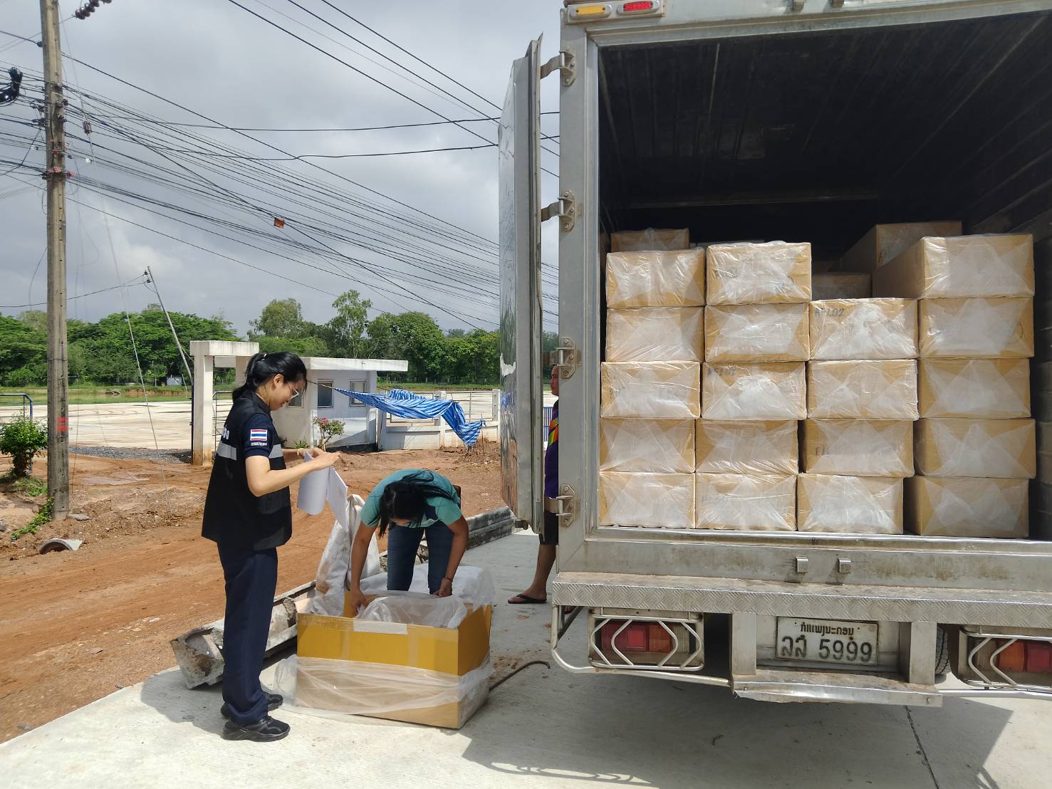 ตรวจสอบสินค้าประมง ส่งออกไปยัง สปป.ลาว..คลิก