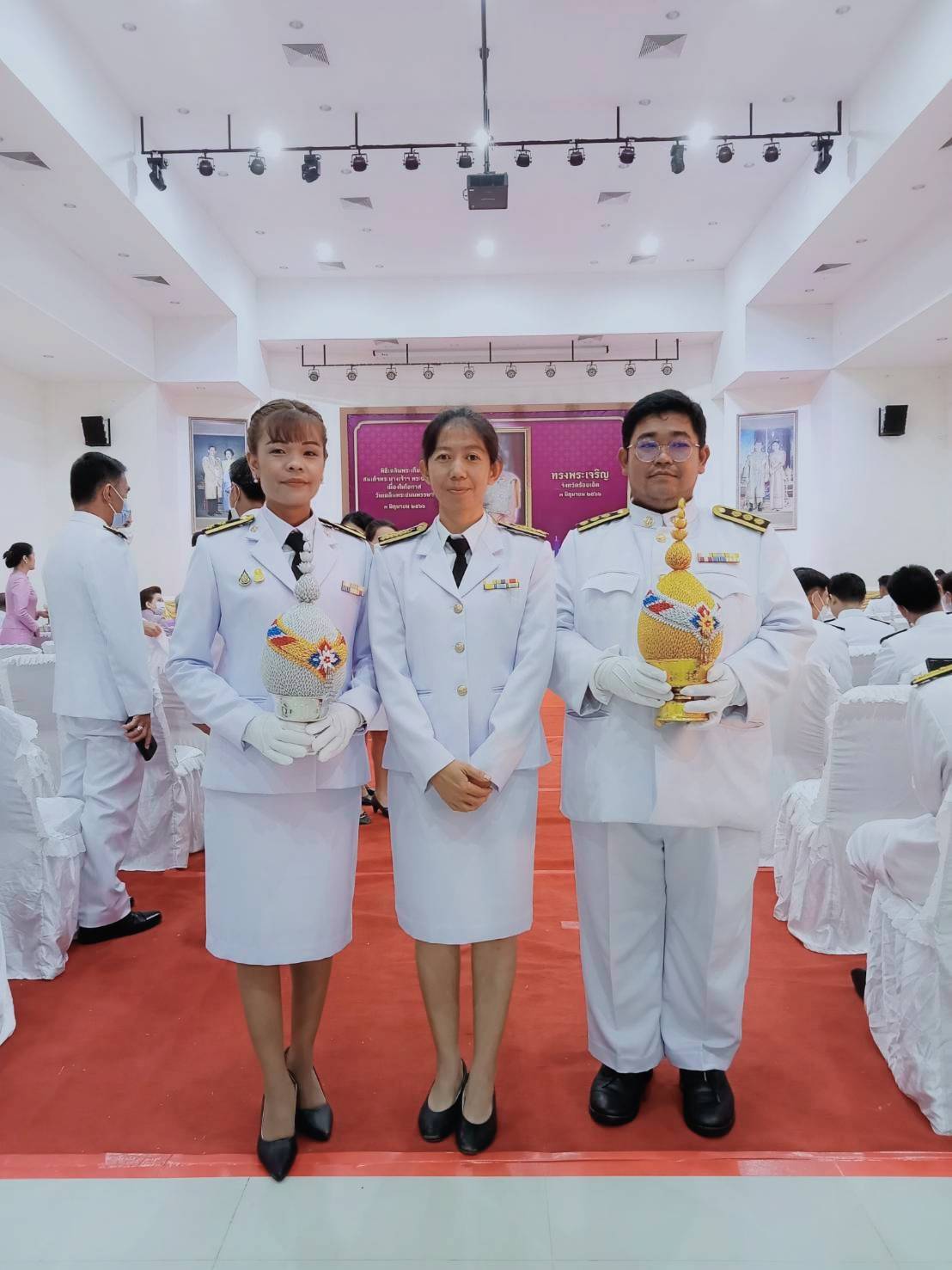 ร่วมพิธีถวายเครื่องราชสักการะวางพานพุ่มและพิธีจุดเทียนถวายพระพรชัยมงคล กิจกรรมเฉลิมพระเกียรติสมเด็จพระนางเจ้าฯ..คลิก