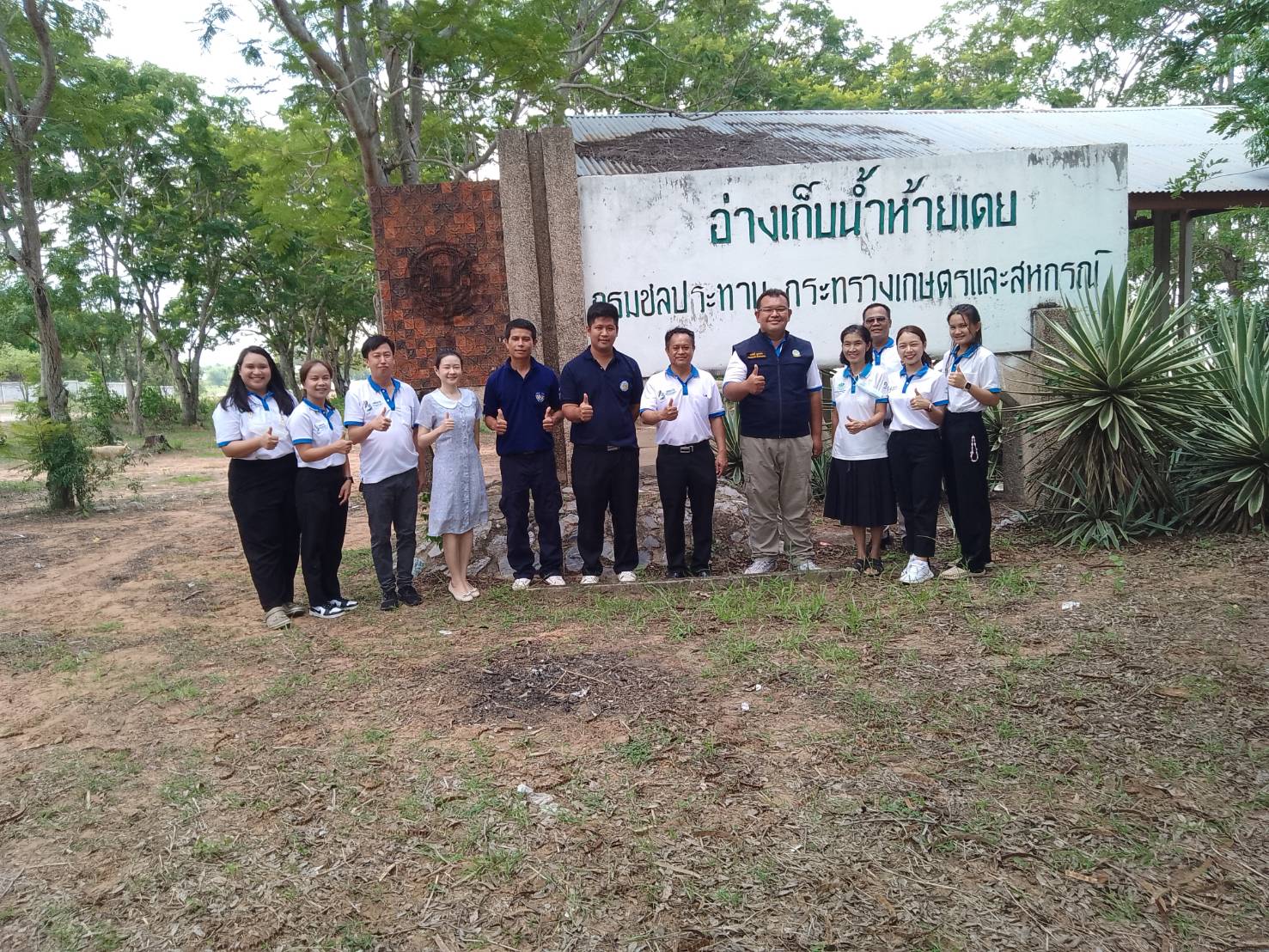 ปล่อยกุ้งก้ามกราม โครงการปล่อยพันธุ์ปลาเพื่อรักษาระบบนิเวศในอ่างเก็บน้ำของกรมชลประทาน ปีงบประมาณ 2566..คลิก
