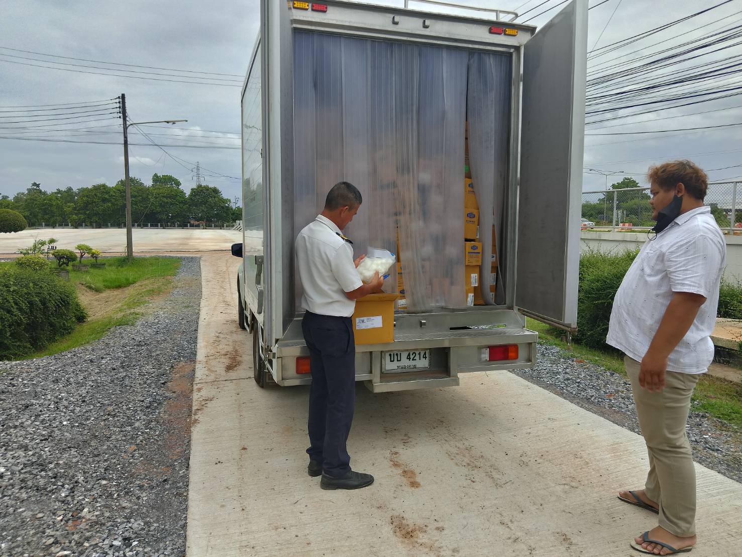 ตรวจสอบสินค้าประมง ส่งออกไปยัง สปป.ลาว..คลิก