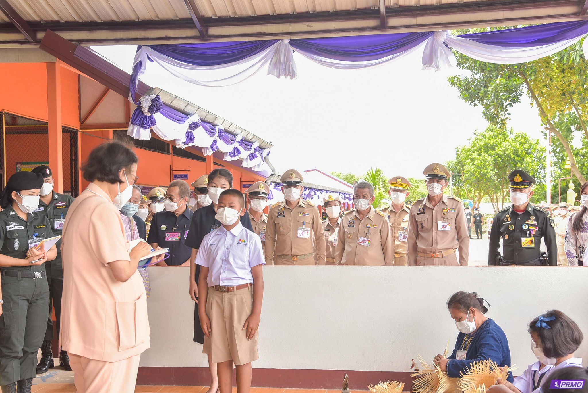 เฝ้ารับ-ส่งเสด็จ สมเด็จพระกนิษฐาธิราชเจ้า  กรมสมเด็จพระเทพพระรัตนราชสุดาฯ สยามบรมราชกุมารี