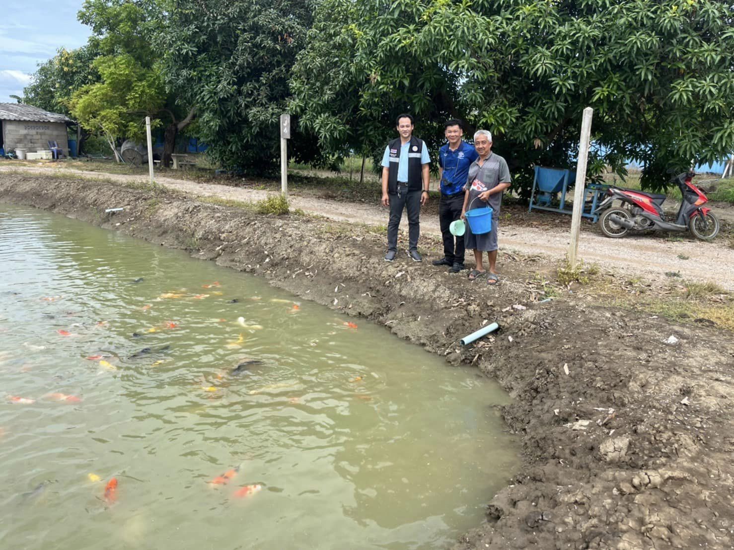 ตรวจเยี่ยมและติดตามผลการดำเนินงานขององค์กรชุมชนประมงท้องถิ่นกลุ่มเครือข่ายผู้เลี้ยงปลาสวยงามจังหวัดราชบุรี ที่เข้าร่วมโครงการสร้างความเข้มแข็งกลุ่มการผลิตด้านประมง ประจำปี 2566..คลิก