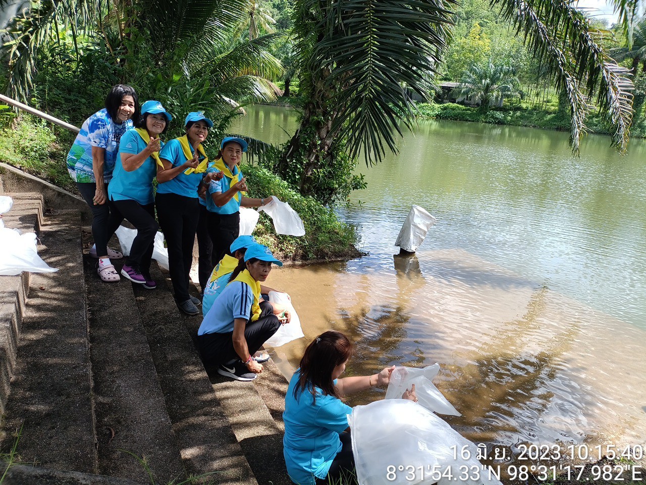 สำนักงานประมงจังหวัดพังงา โดย นางสาวจาฏุพัจน์  สวัสดิ์วงศ์ ประมงอำเภอเมืองพังงา ร่วมกับนางกนกวรรณ  ทิพย์วงศ์ หัวหน้ากลุ่มบริหารและยุทธศาสตร์ดำเนินกิจกรรมการปล่อยพันธุ์สัตว์น้ำเพื่อเพิ่มผลผลิตในแหล่งน้ำ ณ หมู่ที่ 2 และ หมู่ที่ 6 ตำบลนบปริง  อำเภอเมือง จังหวัดพังงา โดยได้รับการสนับสนุนพันธุ์ปลาน้ำจืดจากศูนย์วิจัยและพัฒนาประมงน้ำจืดสุราษฎร์ธานี..คลิก