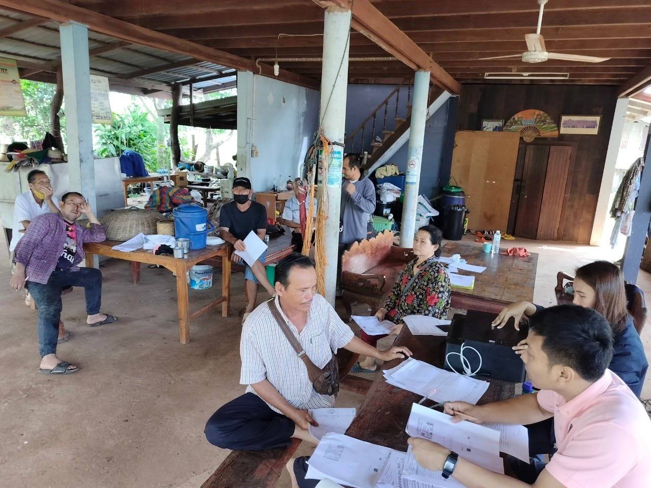 ติดตามสอบถามข้อมูลการเลี้ยงสัตว์น้ำ สำรวจบ่อเลี้ยงสัตว์น้ำ พร้อมแนะนำวิธีการเลี้ยงสัตว์น้ำ การสร้างอาหารธรรมชาติในบ่อเลี้ยงสัตว์น้ำให้กับเกษตรกรที่เข้าร่วมโครงการฯ และดำเนินการรับคำขอการขอรับรองมาตรฐานฟาร์มเพาะเลี้ยงสัตว์น้ำอินทรีย์..คลิก