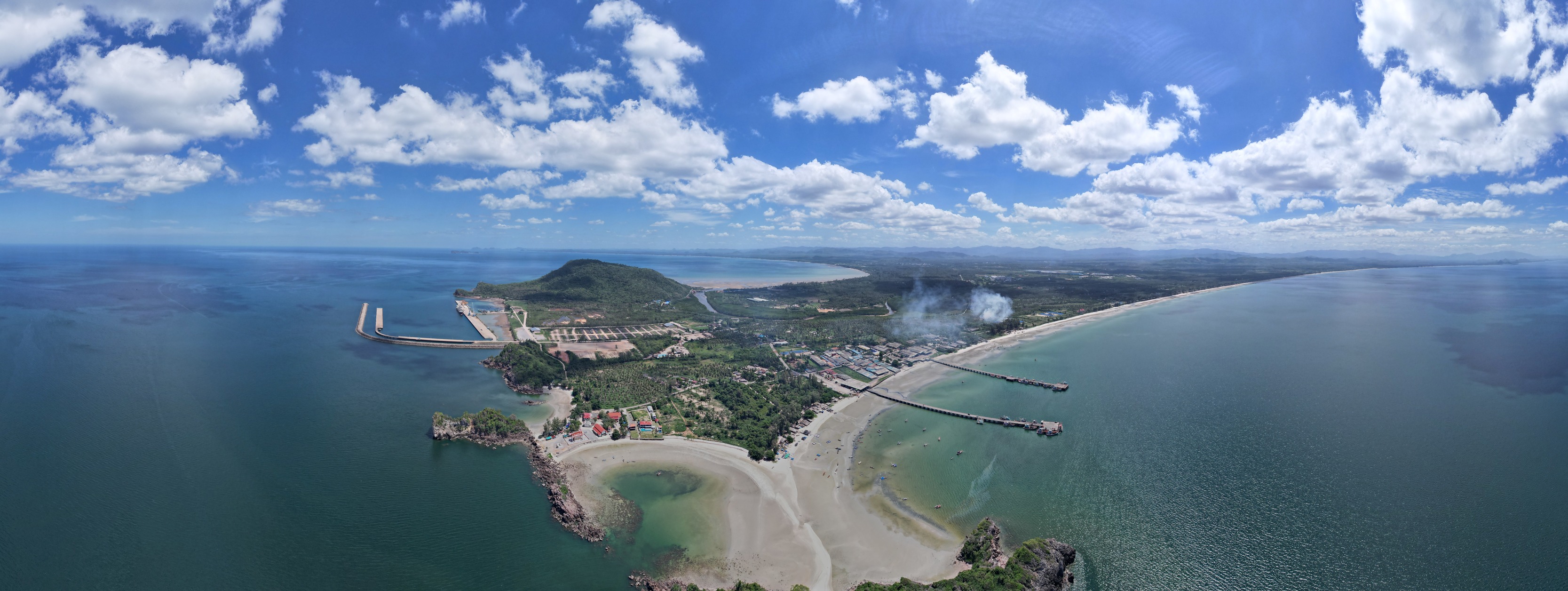 โครงการ “ฟอกทรายคืน สู่ทะเล”  “WASH THE SAND BACK TO THE SEA”