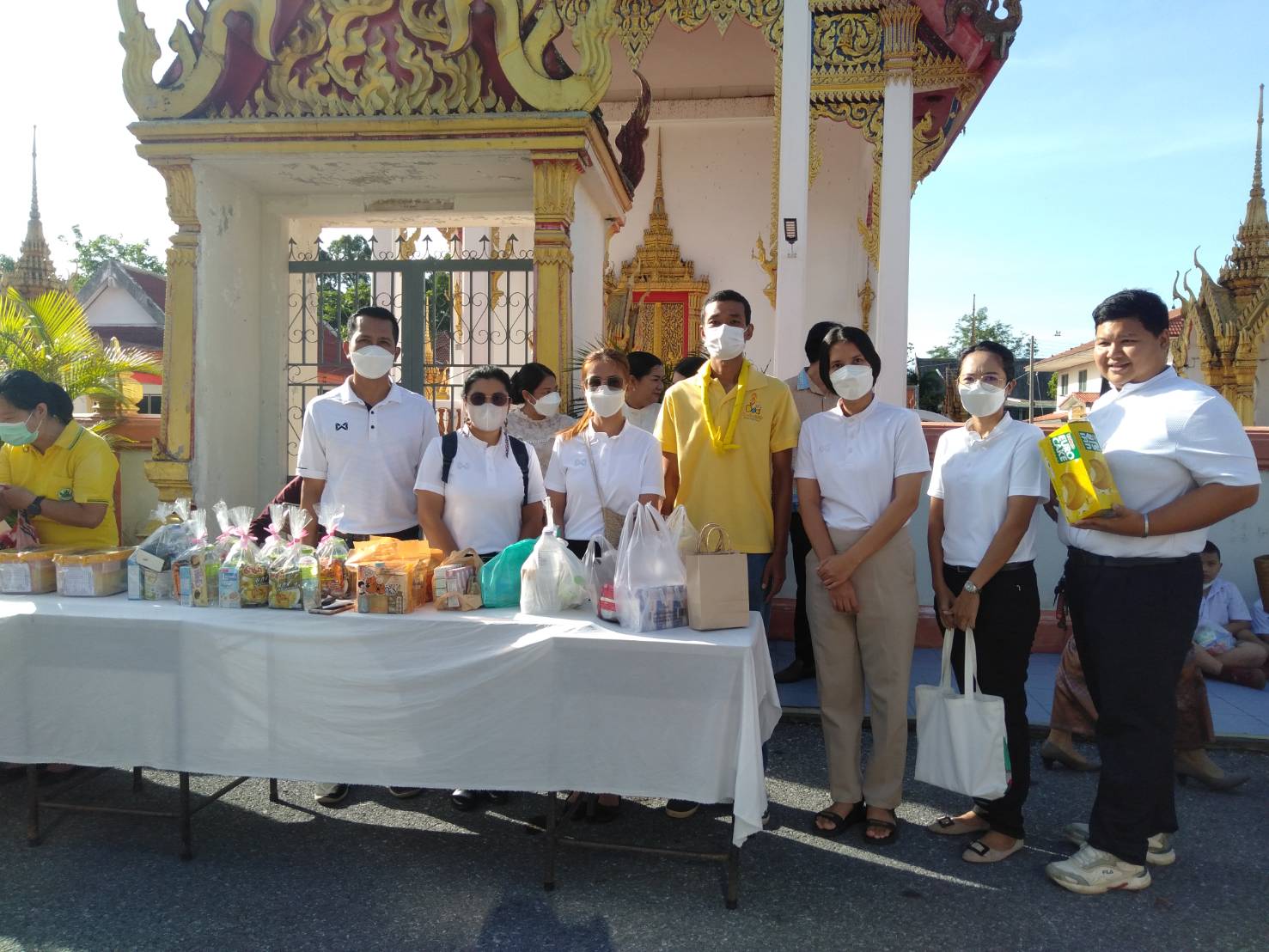 ทำบุญตักบาตรถวายพระกุศล สมเด็จอริยวงศาคตญาณ สมเด็จพระสังฆาราช สกลมหาสังฆปริณายก
