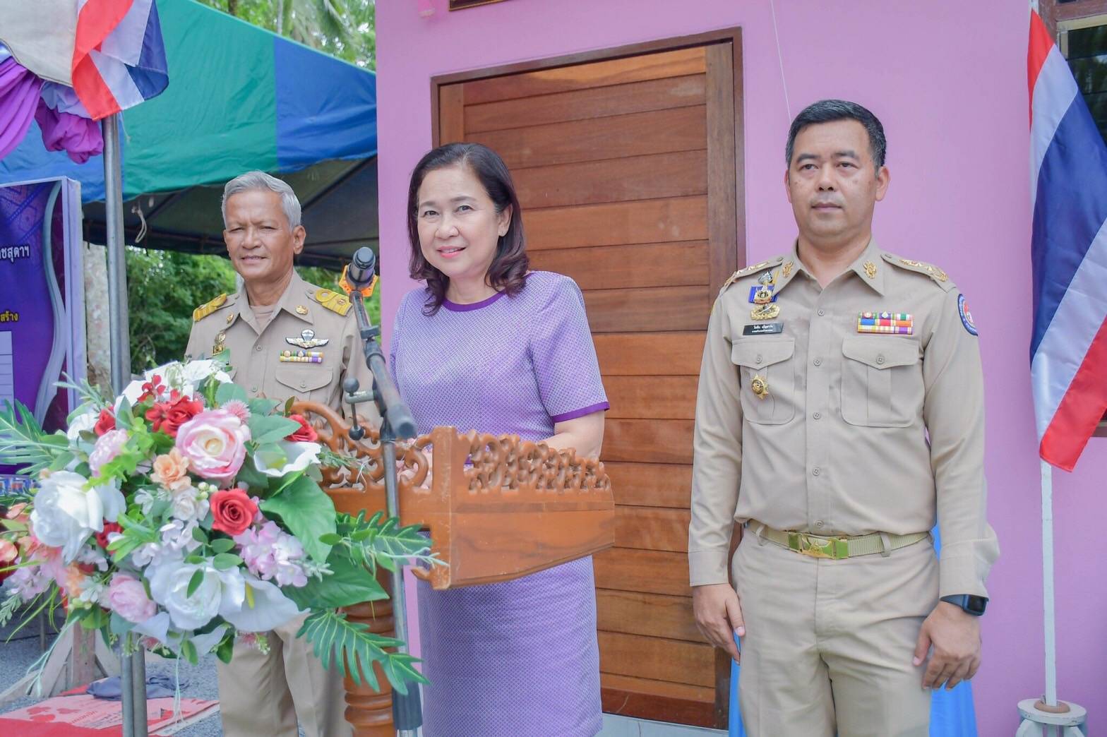 เจ้าพนักงานประมงปฏิบัติงาน ปฏิบัติหน้าที่ประมงอำเภอป่าพะยอม  เข้าร่วมพิธีเปิดและส่งมอบ บ้านกาชาดจังหวัดพัทลุง  เพื่อเทิดพระเกียรติสมเด็จพระกนิษฐาธิราชเจ้า  กรมสมเด็จพระเทพรัตนราชสุดาฯ สยามบรมราชกุมารี  ทรงเจริญพระชนมพรรษา  68 พรรษา..คลิก