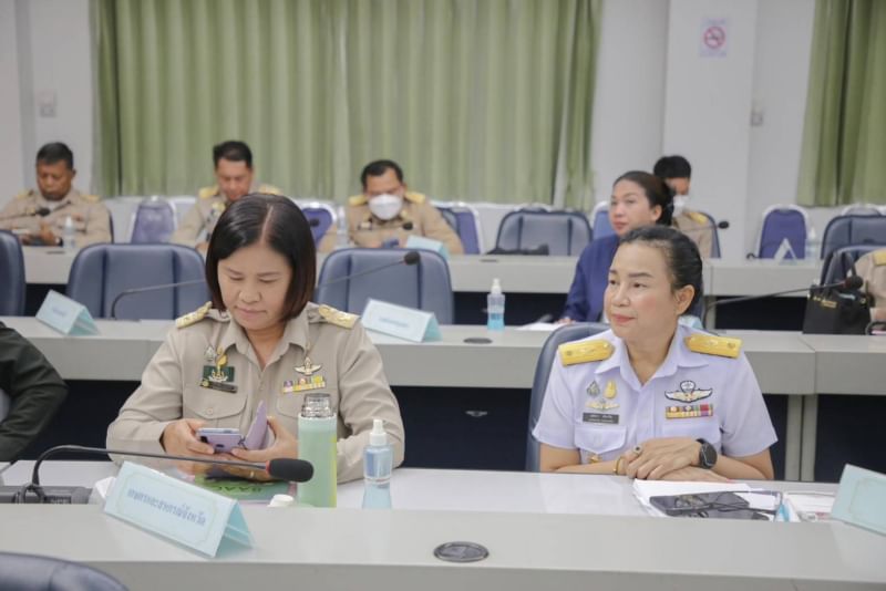 ประชุมคณะกรมการจังหวัด พร้อมด้วยรองผู้ว่าราชการจังหวัด และหัวหน้าส่วนราชการ จังหวัดนครสวรรค์..คลิก