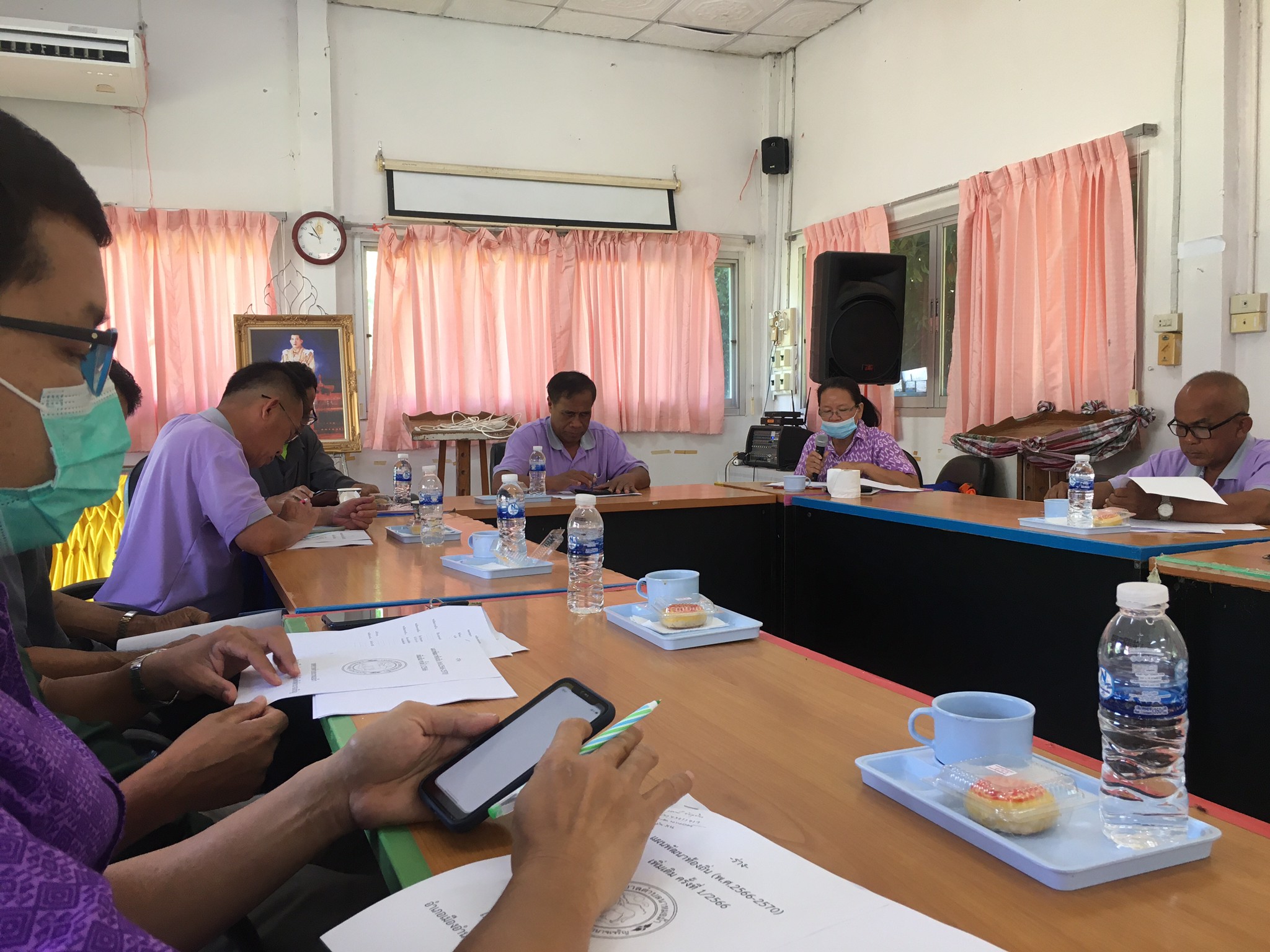 ร่วมประชุมคณะกรรมการเพื่อพิจารณาร่างแผนพัฒนาท้องถิ่น (พ.ศ.2566-2570)