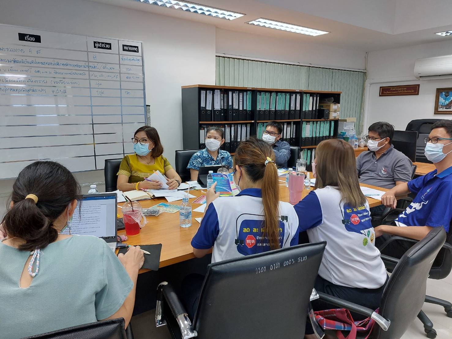 กวอ. จัดประชุมเพื่อพิจารณาเกี่ยวกับการโฆษณาขายสินค้าในสื่อออนไลน์..คลิก