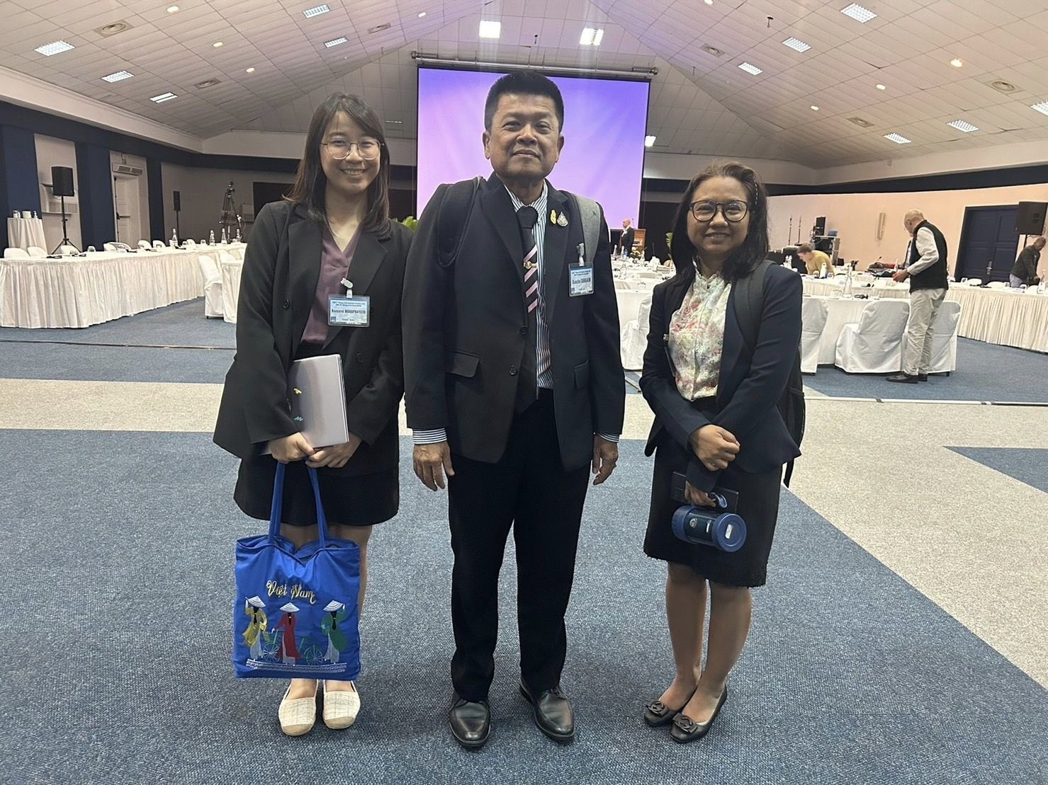 การประชุมภายใต้กรอบ SIOFA ณ ประเทศมอริเชียส ในรายการประชุมสามัญภาคีสมาชิก ครั้งที่ 10..คลิก