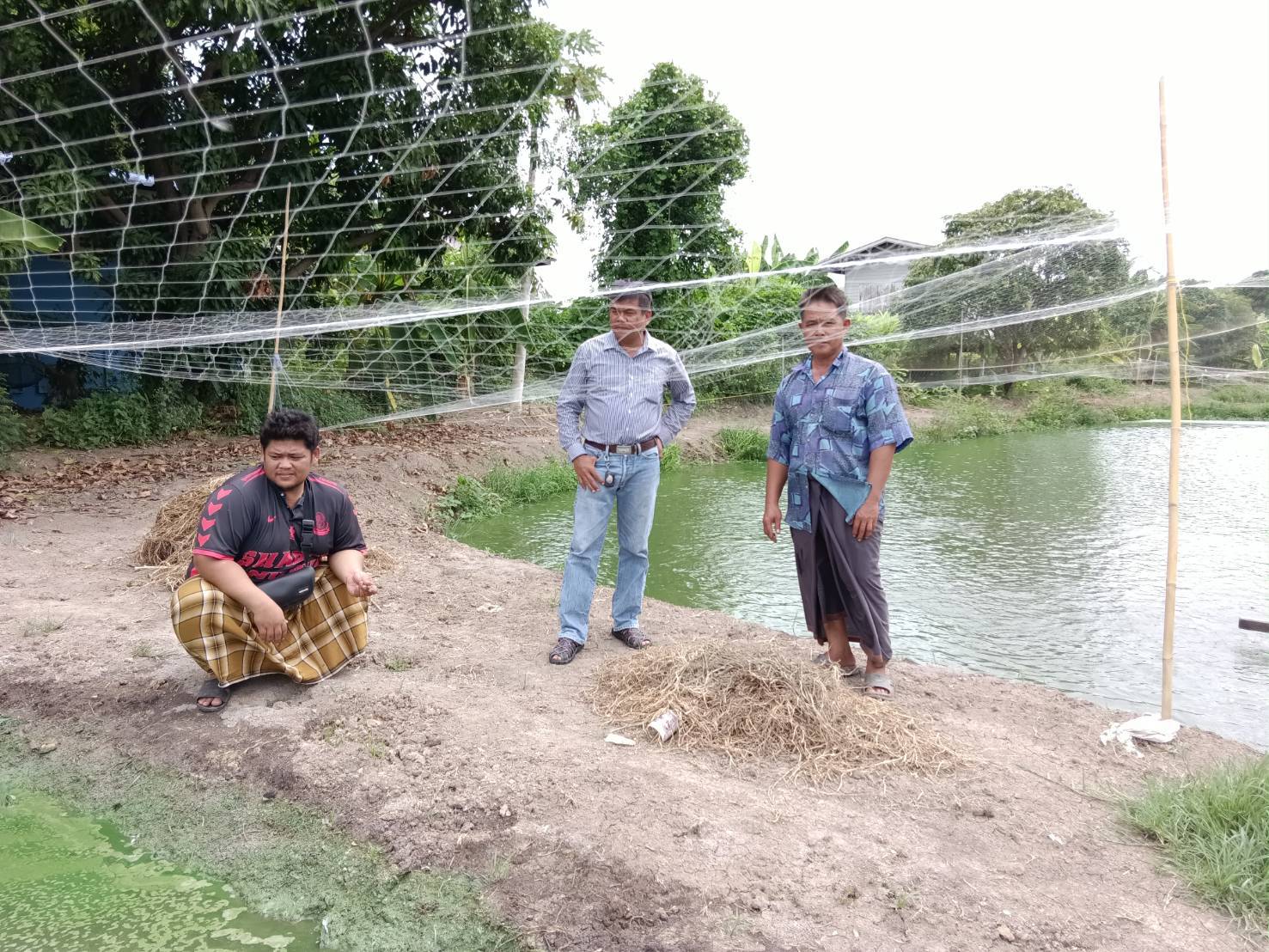(อ.บางบัวทอง) ตรวจเยี่ยมเกษตรกรโครงการยกระดับการเลี้ยงสัตว์น้ำเพื่อเข้าสู่โครงการนนทบุรีการันตี..คลิก