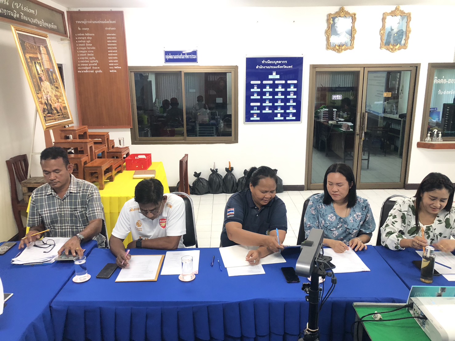 ประชุมคณะกรรมการขับเคลื่อนนโยบายของกรมประมง (Fisheries Co-ordinator : FC) และการประชุมประจำเดือน พ.ค./2566..คลิก