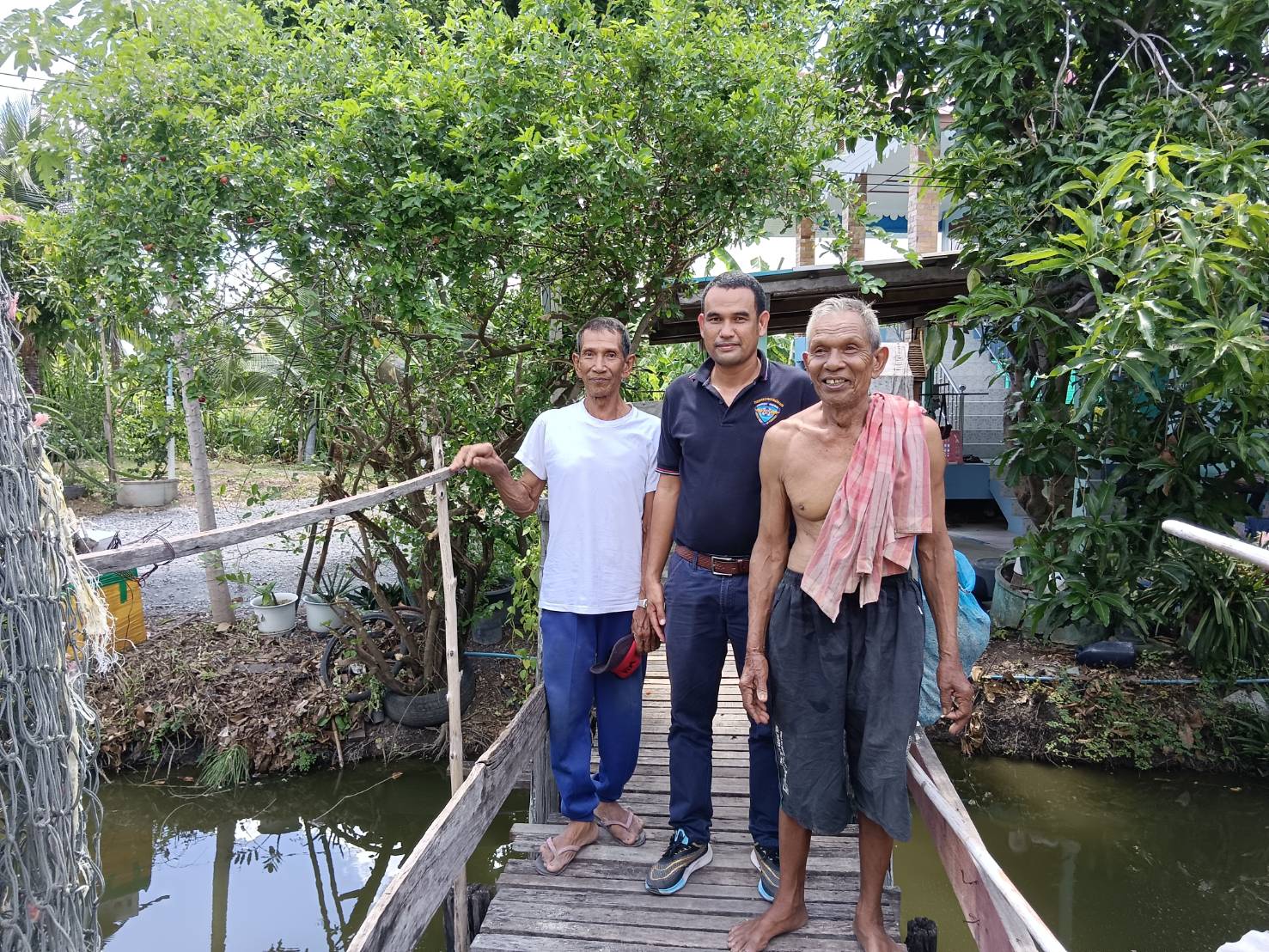 (อ.บางบัวทอง) พบปะและตรวจเยี่ยมองค์กรชุมชนประมงท้องถิ่น..คลิก
