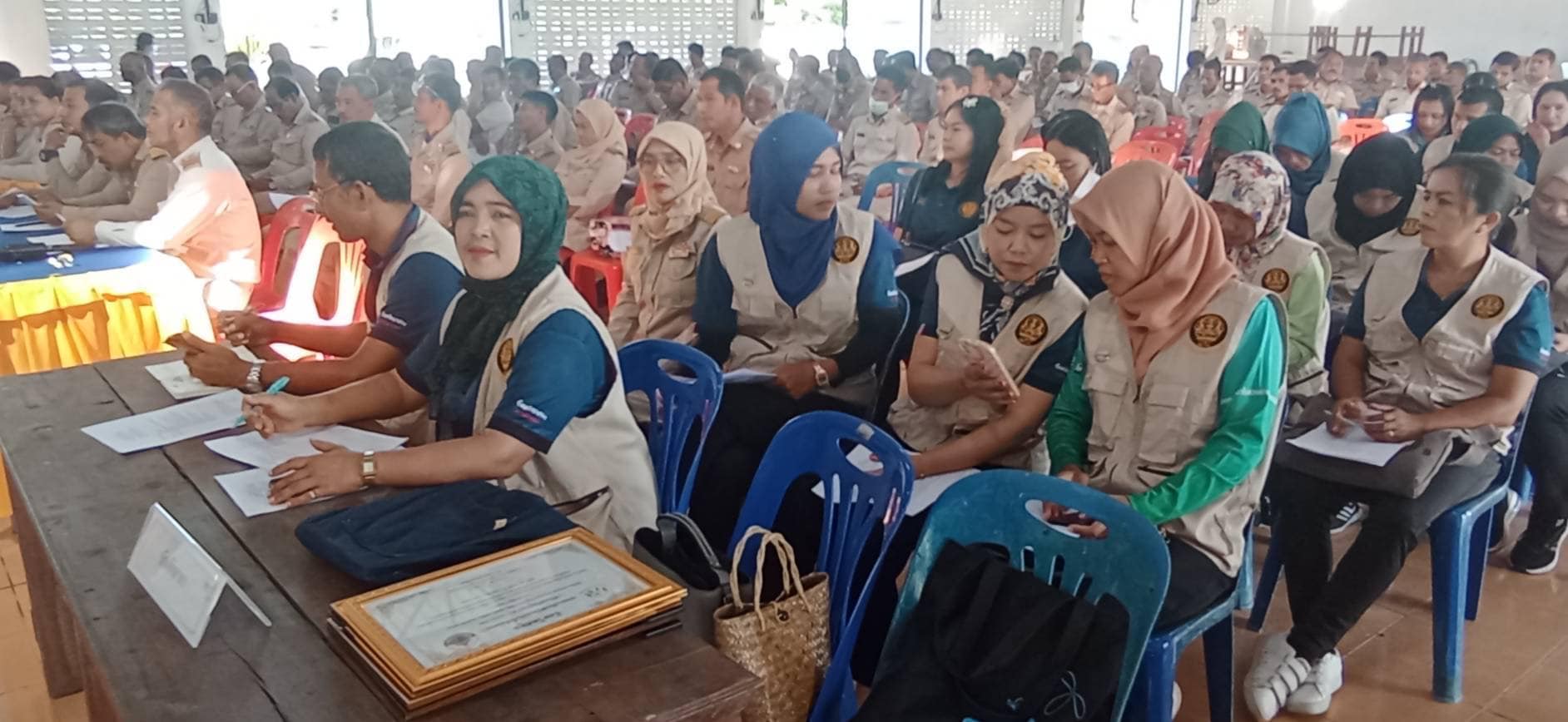 สำนักงานประมงจังหวัดสตูล เข้าร่วมประชุมกำนัน ผู้ใหญ่บ้าน อิหม่าม คอเต็บ บิหลั่น และบัณฑิตอาสา อำเภอควนกาหลง ประจำเดือนกรกฎาคม 2566