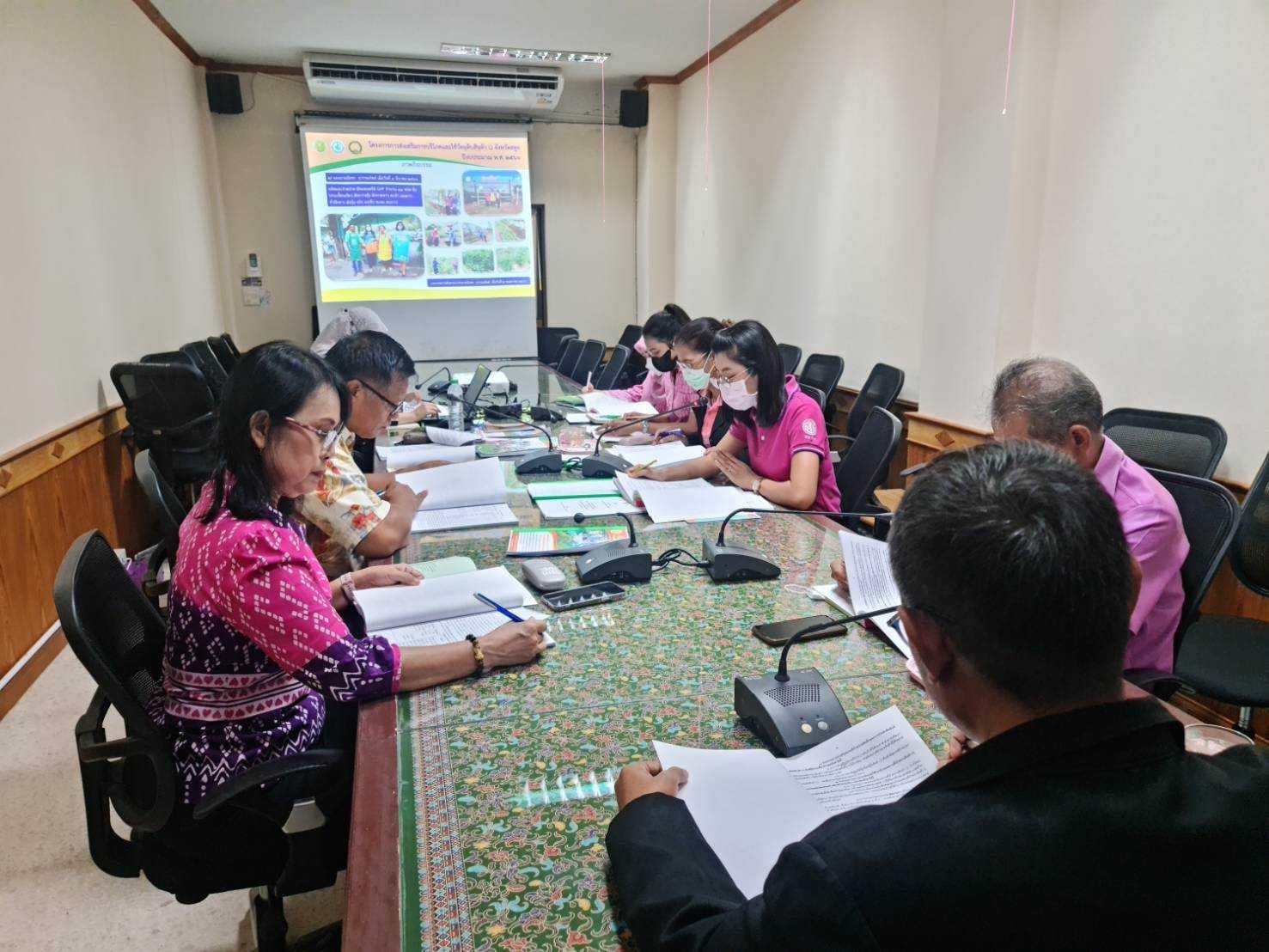 สำนักงานประมงจังหวัดสตูลเข้าร่วมประชุมคณะทำงานผู้ตัดสินใจให้การรับรองโครงการร้านอาหารวัตถุดิบปลอดภัยเลือกใช้สินค้า Q (Q restaurant) และโครงการส่งเสริมการบริโภคและใช้วัตถุดิบสินค้า Q จังหวัดสตูล ปีงบประมาณ พ.ศ. 2566..คลิก