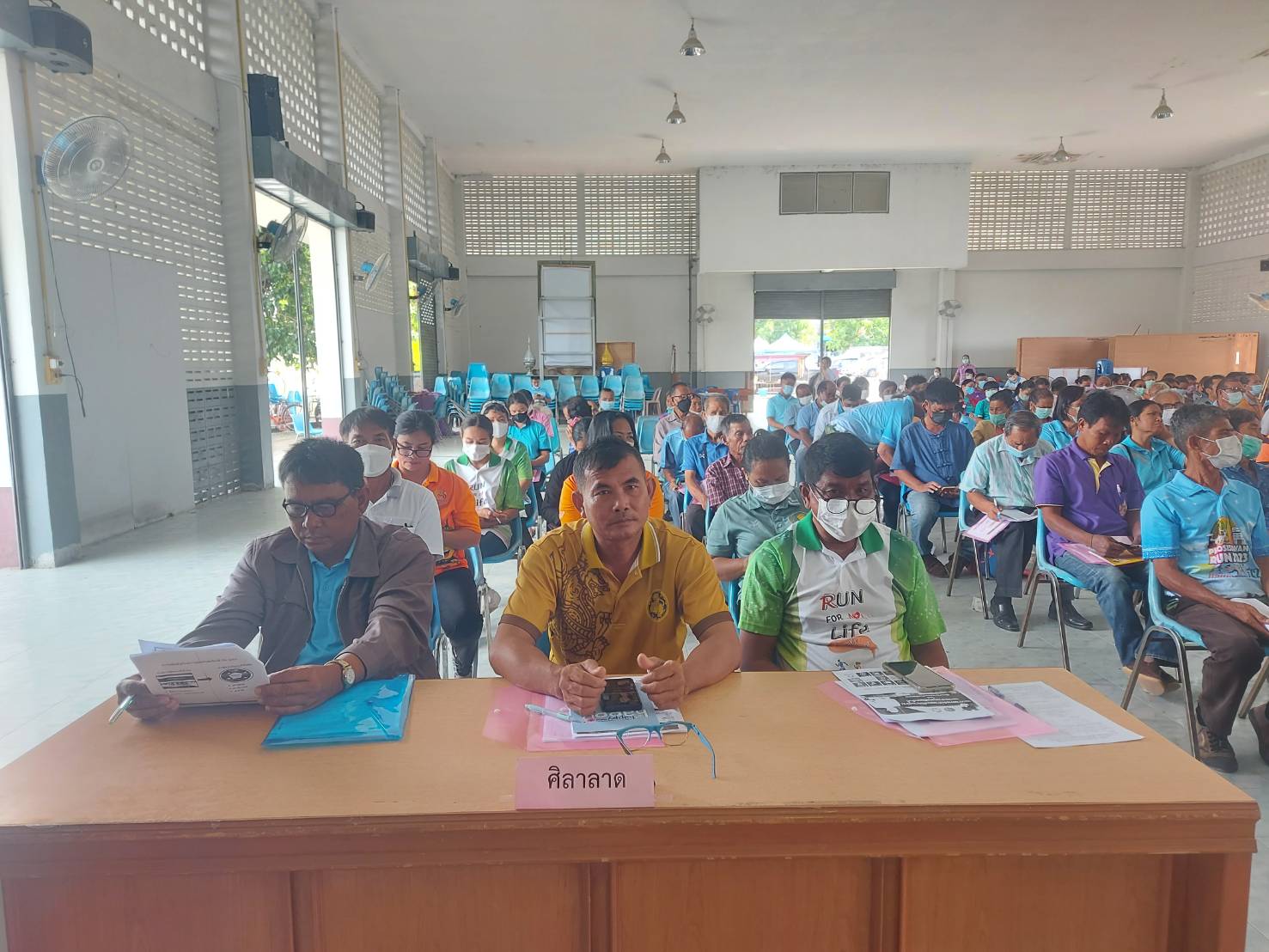 ร่วมเป็นเกียรติการอบรมผู้นำชุมชนตามโครงการป้องกันและรักษาความสงบเรียบร้อย..คลิก