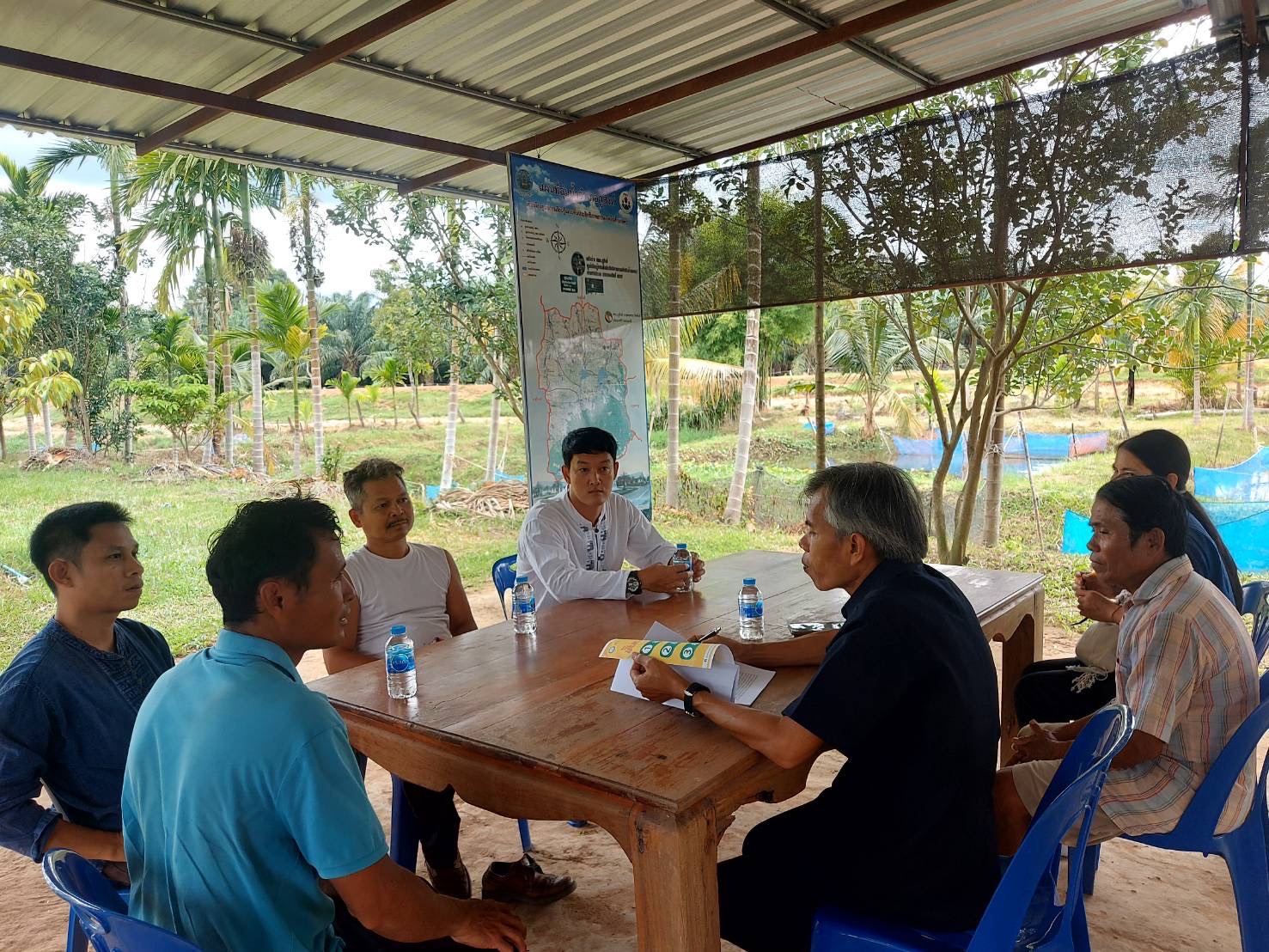ลงพื้นที่ตรวจเยี่ยมเกษตรกรผู้เพาะเลี้ยงสัตว์น้ำ