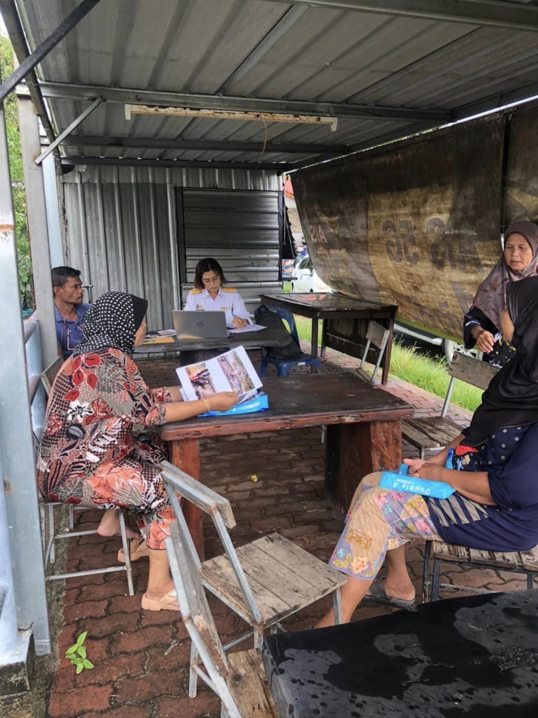 สำนักงานประมงจังหวัดสตูลลงพื้นที่ตรวจสอบความเสียหายของเกษตรกรผู้ประสบอุทกภัยด้านประมง