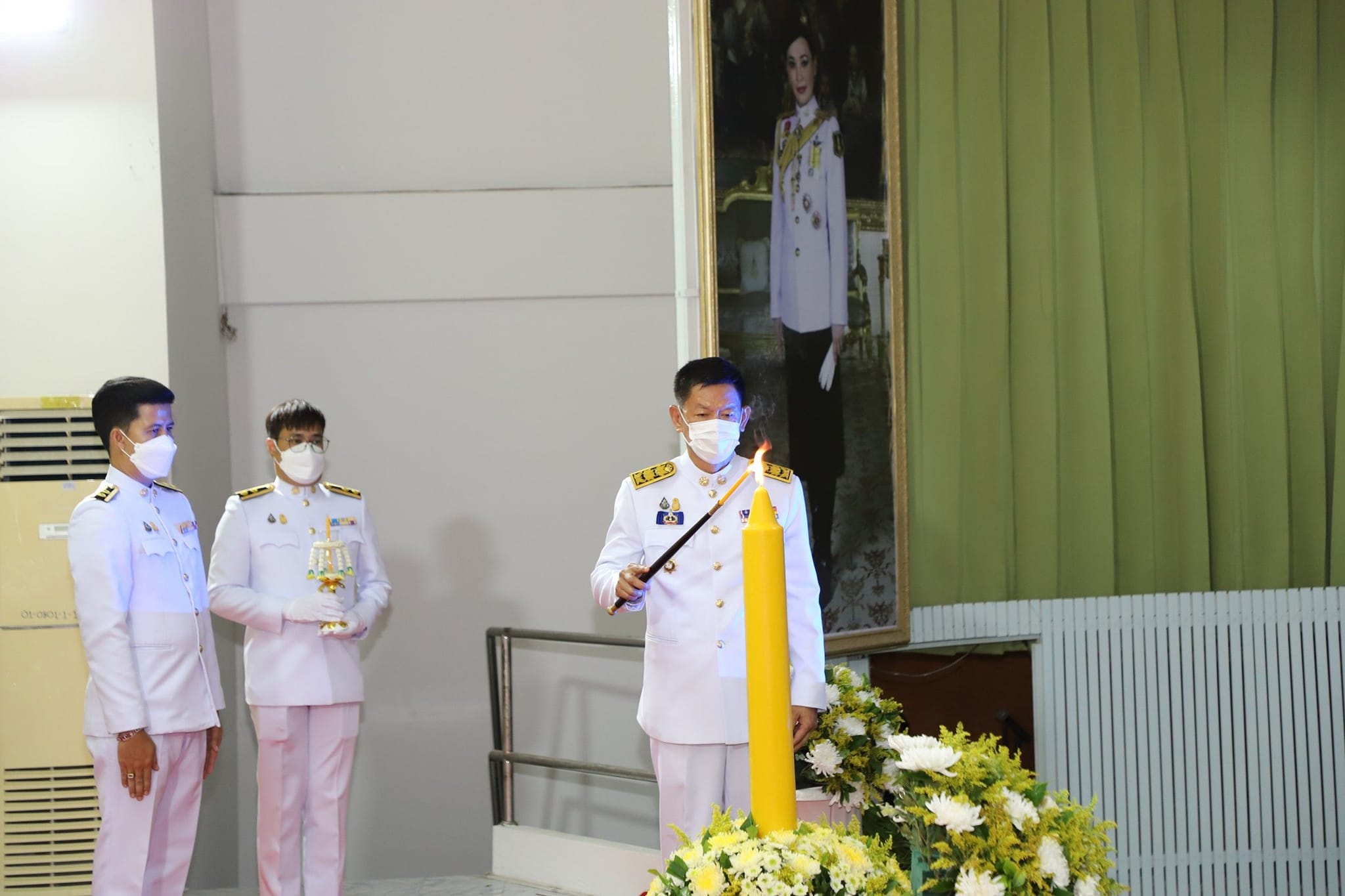 ร่วมพิธีจุดเทียนถวายพระพรชัยมงคลเนื่องในโอกาสวันเฉลิมพระชนมพรรษา พระบาทสมเด็จพระเจ้าอยู่หัว 28 กรกฎาคม 2566