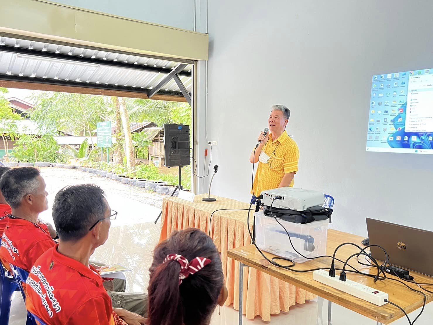 สำนักงานประมงจังหวัดสตูลเป็นวิทยากรโครงการส่งเสริมอาชีพประมงพื้นบ้าน